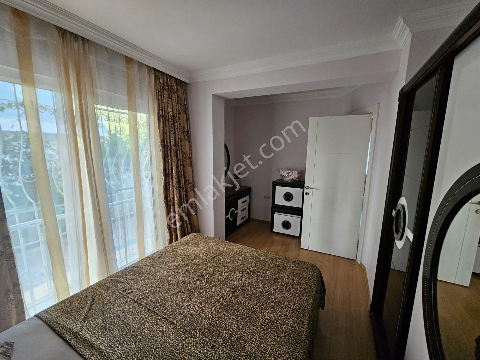 Hurma Mahallesinde Site İçerisinde Full Eşyalı Yüzme Havuzlu Daire - Görsel 15