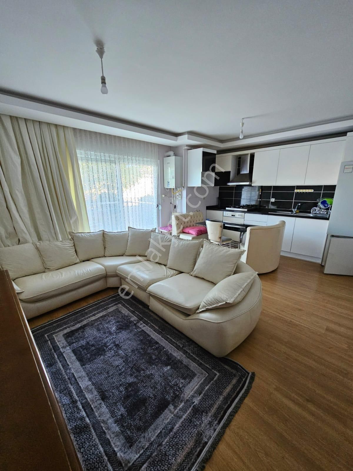 Hurma Mahallesinde Site İçerisinde Full Eşyalı Yüzme Havuzlu Daire - Görsel 4
