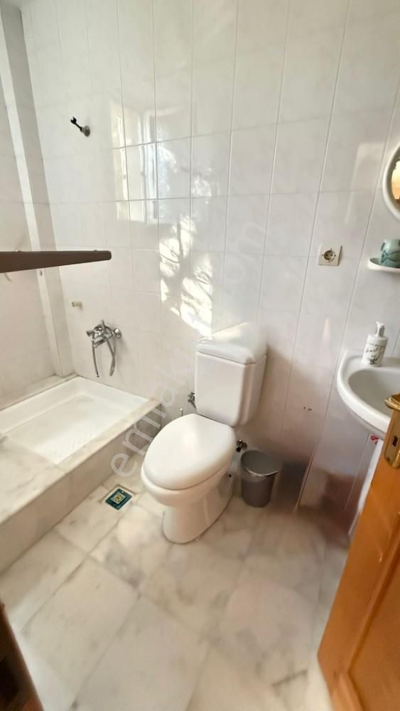 Bakırköy Bahçeli Nizam Da Merkeze Yakın 3+1 Büyük Ferah Daire - Görsel 17