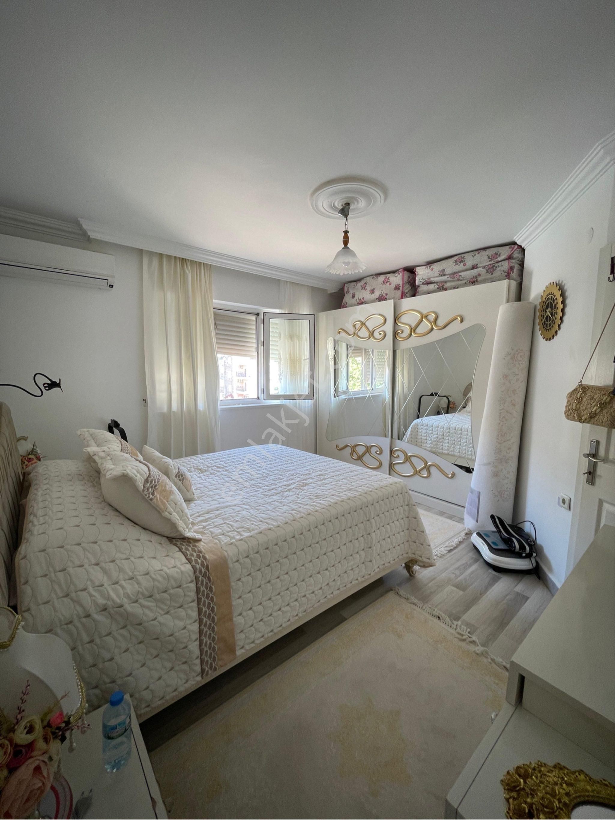 Akbükte Ki En Ucuz Büyük Daire 4+1 Full Eşyalı - Görsel 19