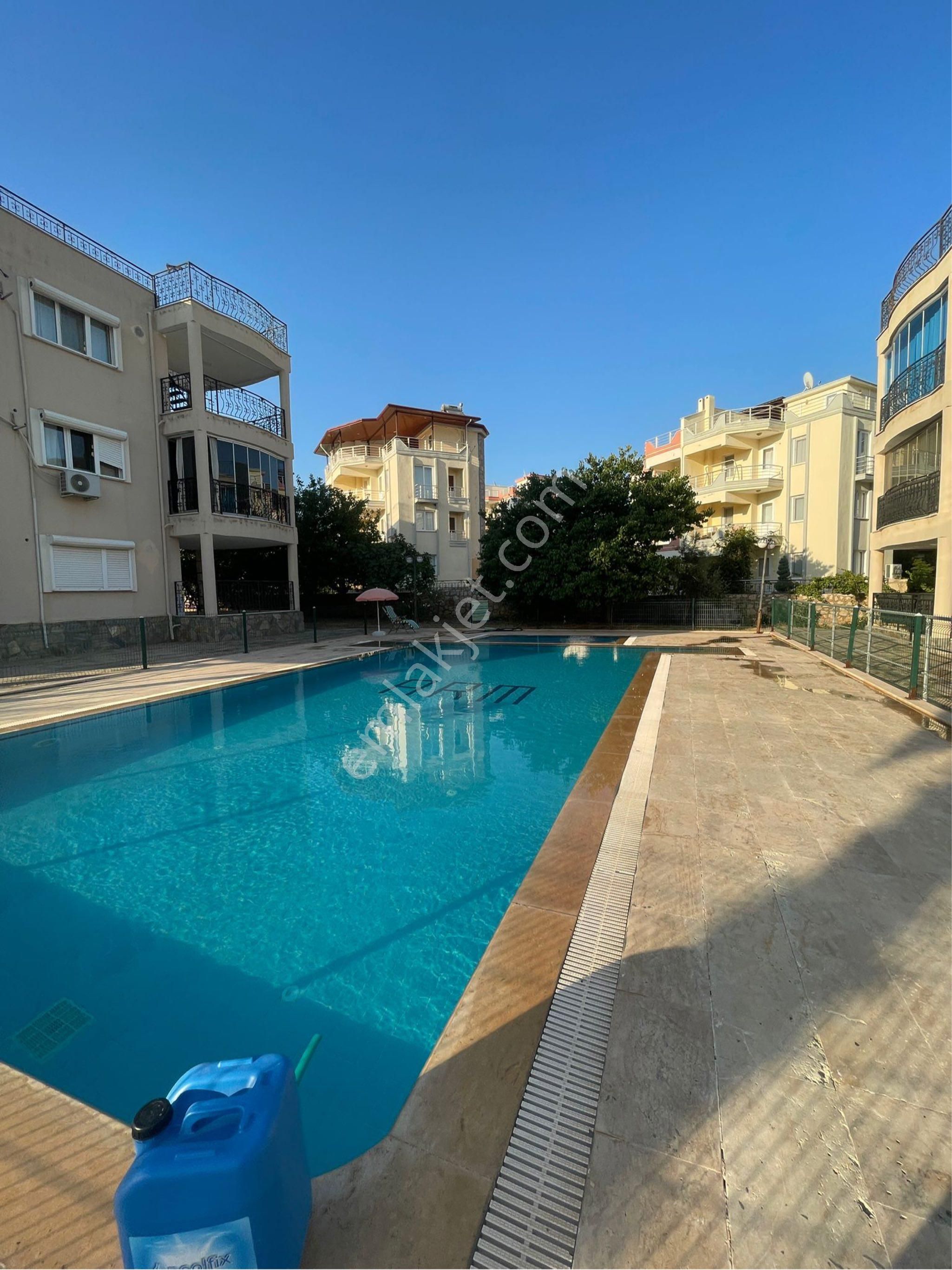 Akbükte Ki En Ucuz Büyük Daire 4+1 Full Eşyalı - Görsel 4