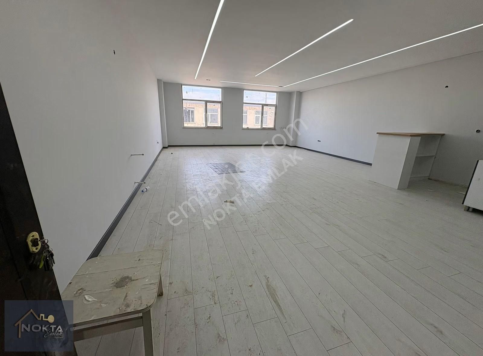 Nokta Emlaktan İzmir Yolu Üzeri Sanayi Bölgesi Kiralık Ofisler - Görsel 24