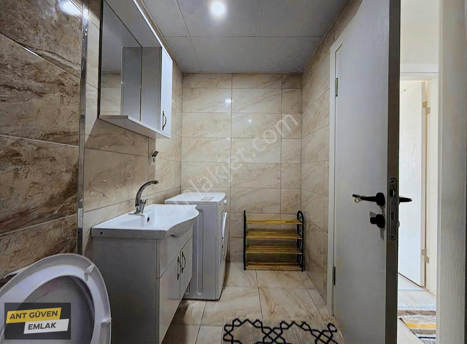 Devlet Hastanesine Yakın 2+1 Asansörlü Eşyalı Satılık Arakat - Görsel 3