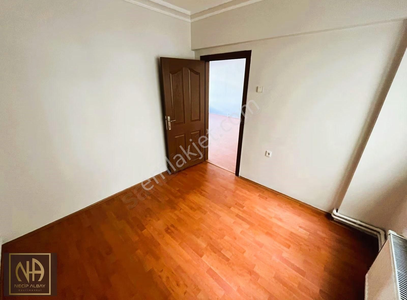 Etlik'de Cadde Üzeri Ön Cephe Masrafsız Fırsat 3+1 Satılık Daire - Görsel 6