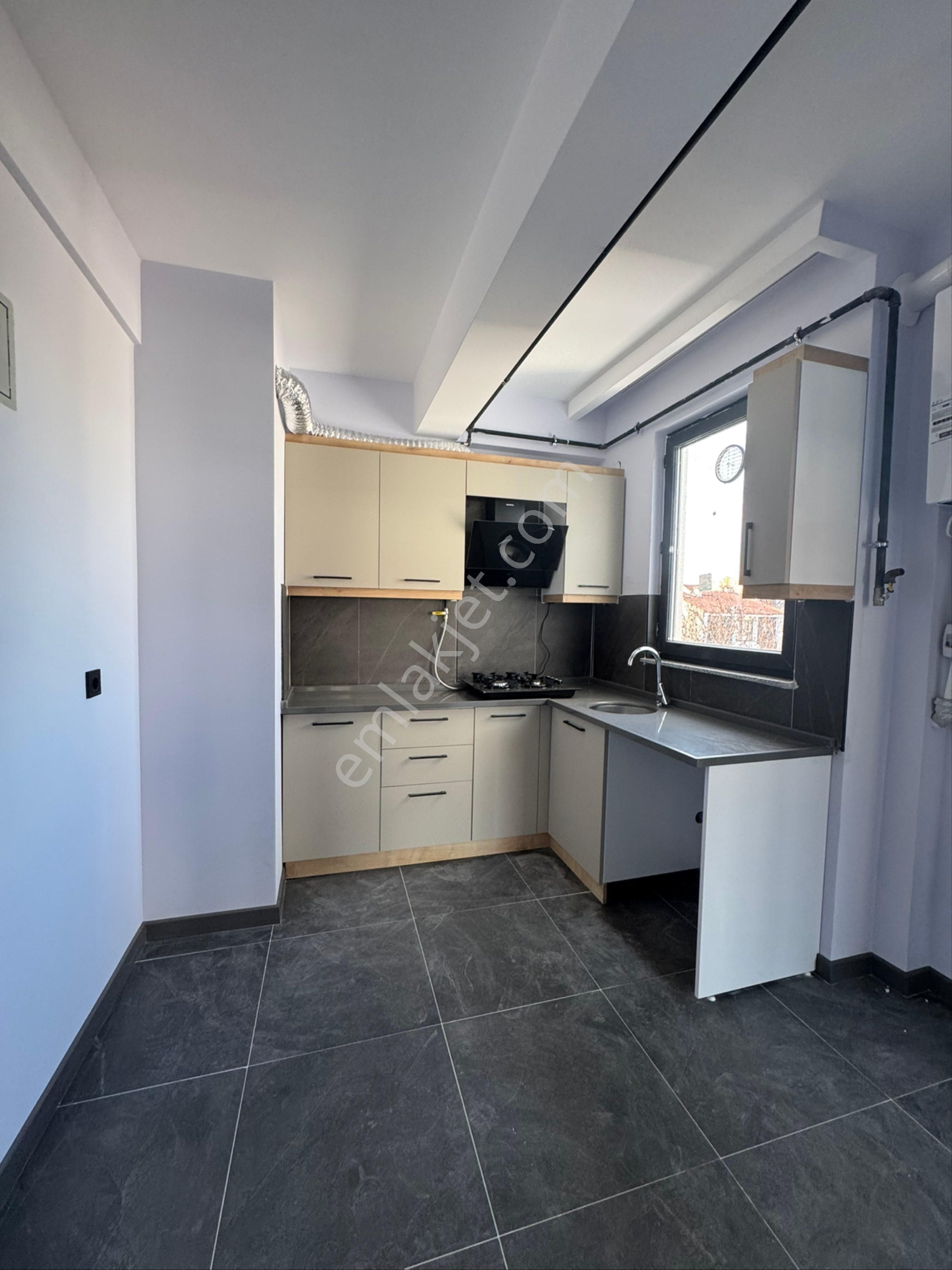 Conker İnşaat Emlak’tan Çamlıca Mahallesi 2+0 Sıfır Kiralık Daire - Görsel 3