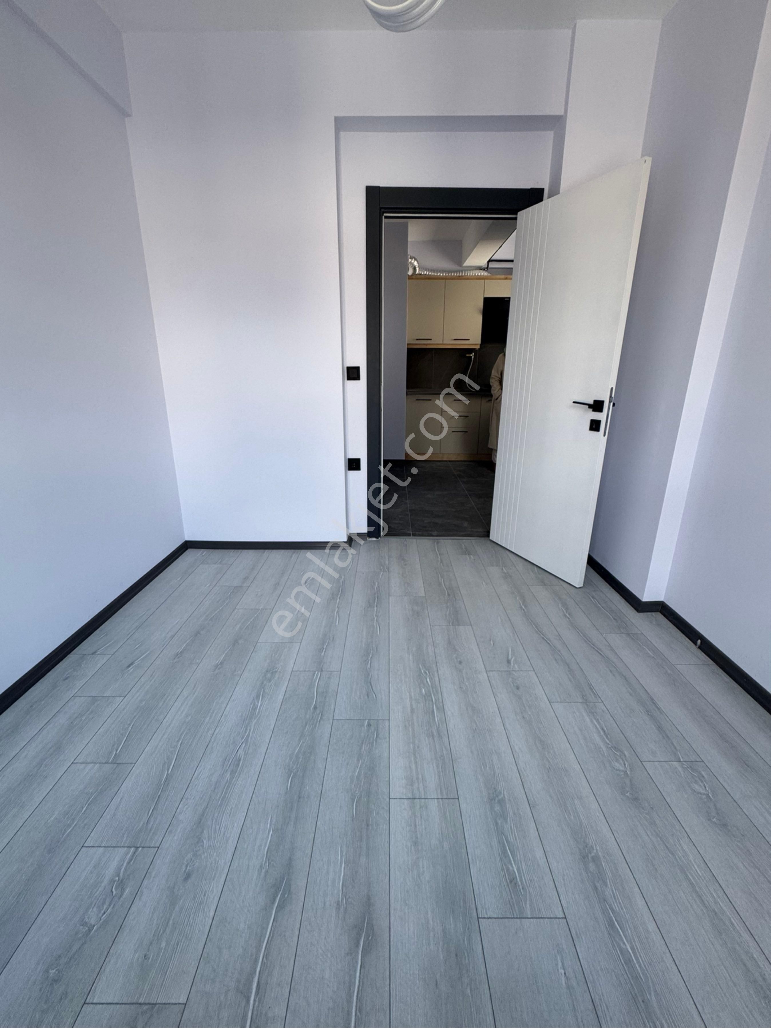 Conker İnşaat Emlak’tan Çamlıca Mahallesi 2+0 Sıfır Kiralık Daire - Görsel 19