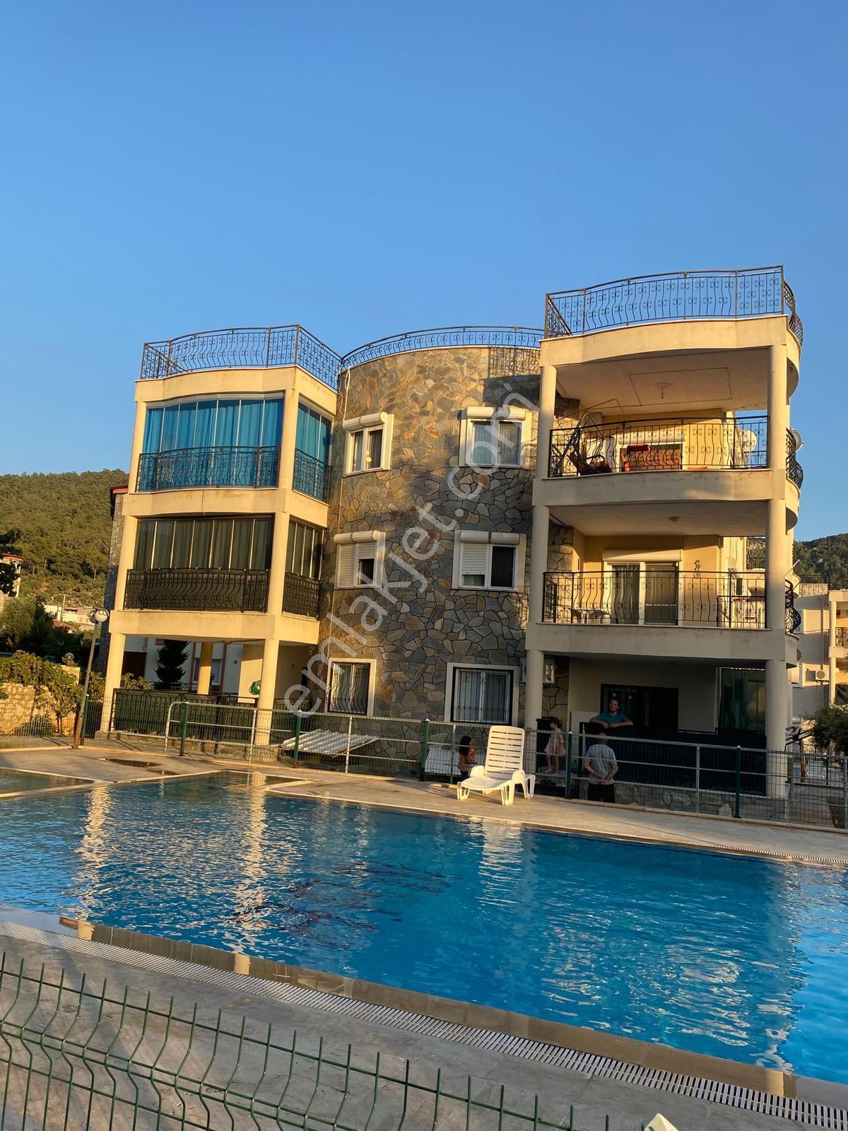 Aydın Akbük'te Satılık Denize Ve Merkeze Yakın 4+1 Full Eşyalı Daire