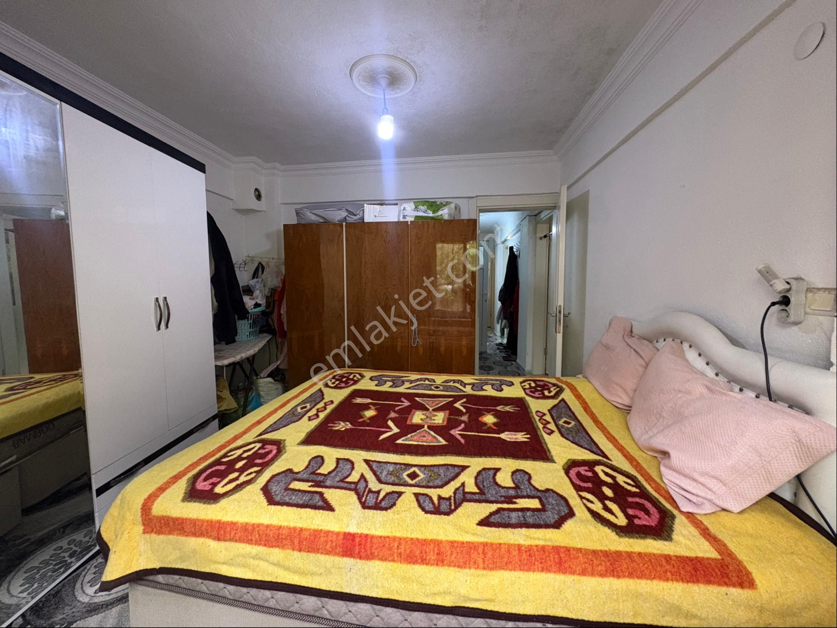 İzmir Karabağlar Peker Mahallesinde Satılık Komple Bina - Görsel 14