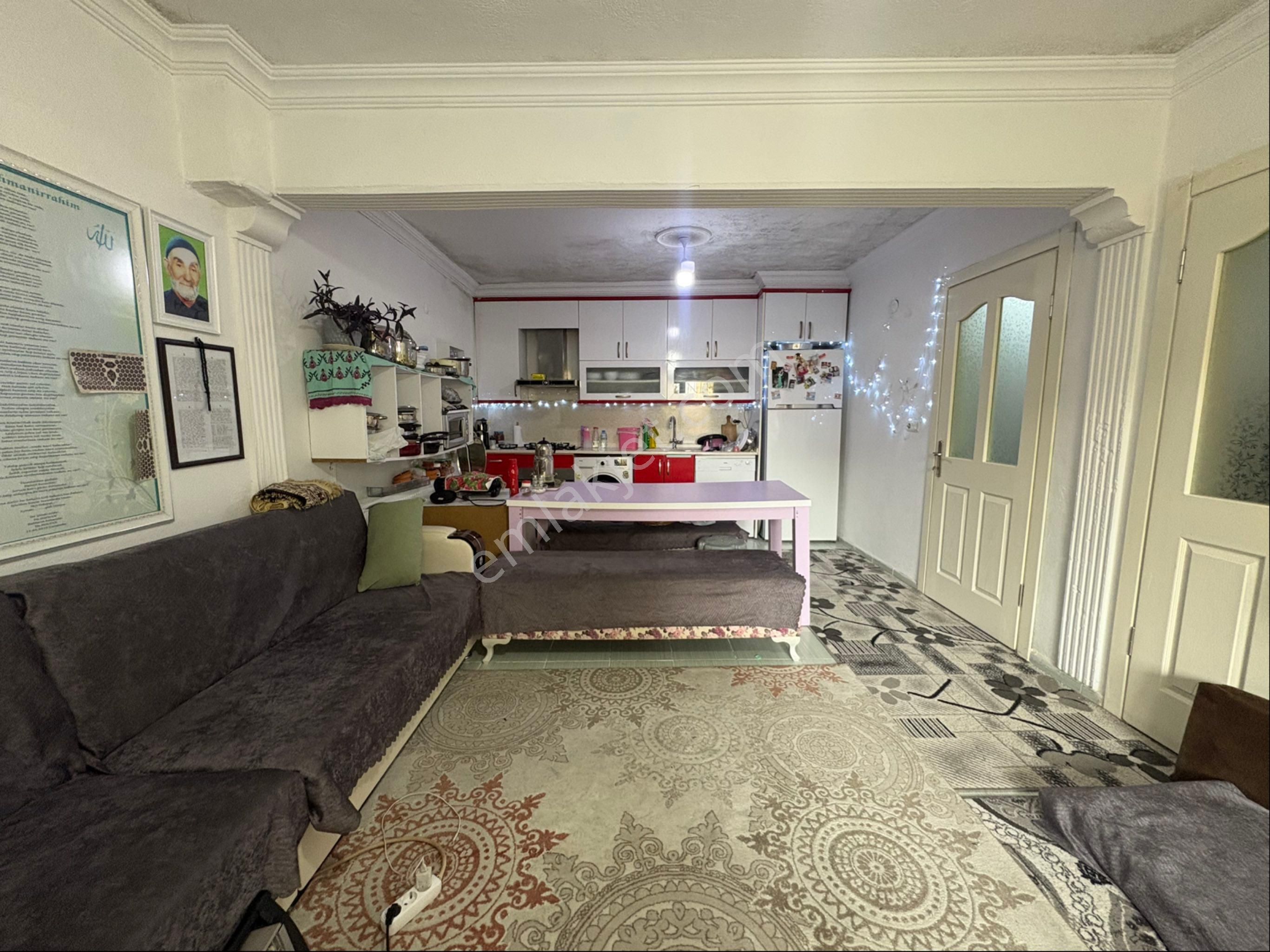 İzmir Karabağlar Peker Mahallesinde Satılık Komple Bina - Görsel 4