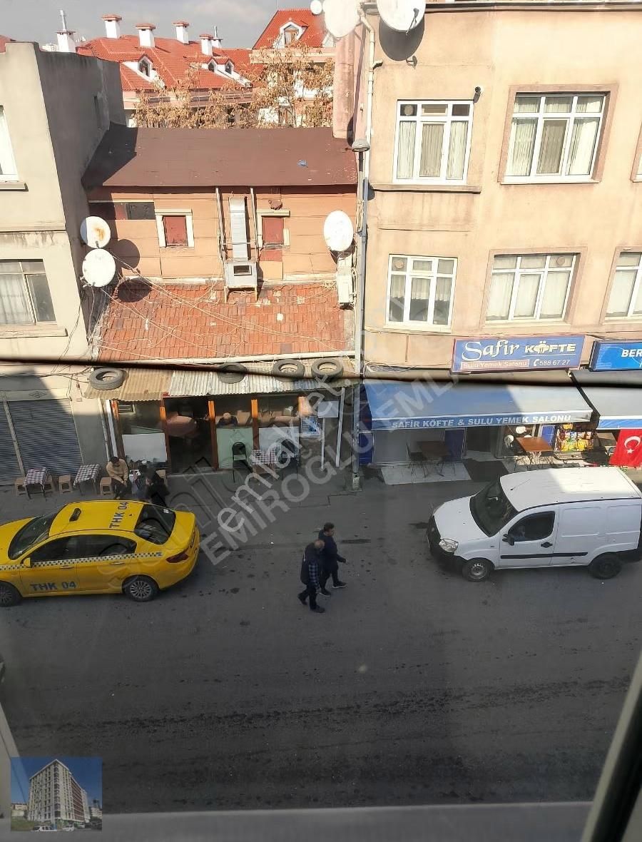 Yedikule Caddesi'nde 3 Katlı 240 Mt Komple Bina 70.000 - Görsel 24