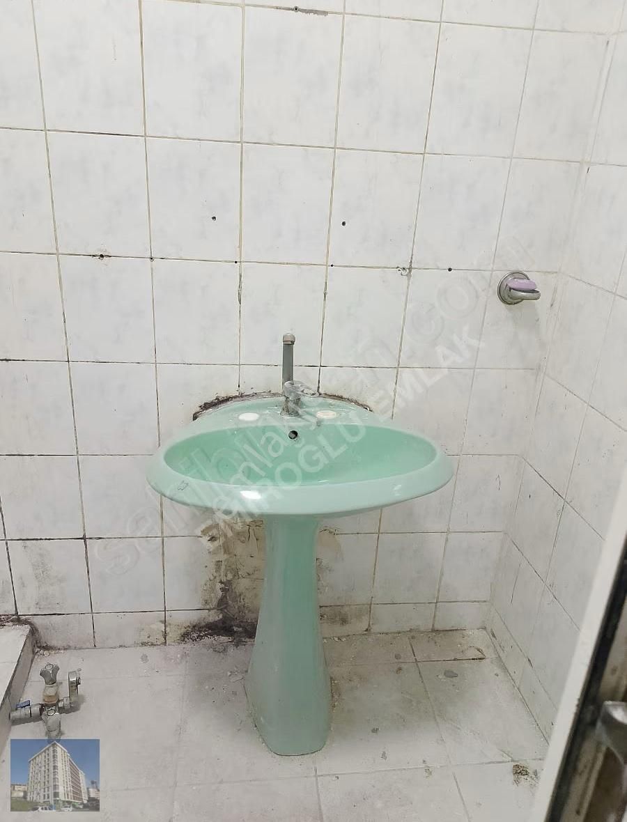 Yedikule Caddesi'nde 3 Katlı 240 Mt Komple Bina 70.000 - Görsel 29
