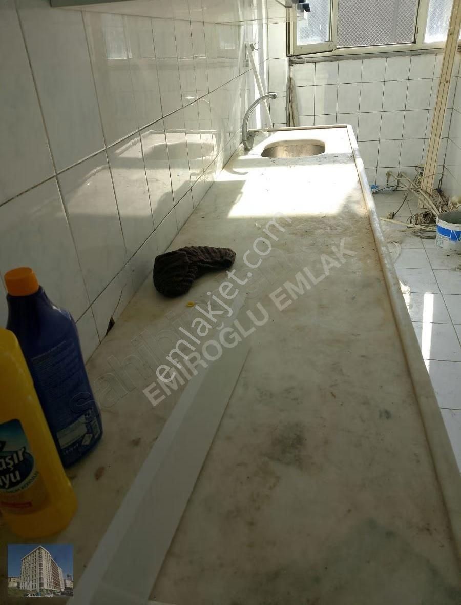 Yedikule Caddesi'nde 3 Katlı 240 Mt Komple Bina 70.000 - Görsel 6