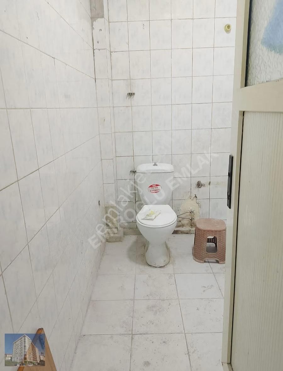 Yedikule Caddesi'nde 3 Katlı 240 Mt Komple Bina 70.000 - Görsel 16