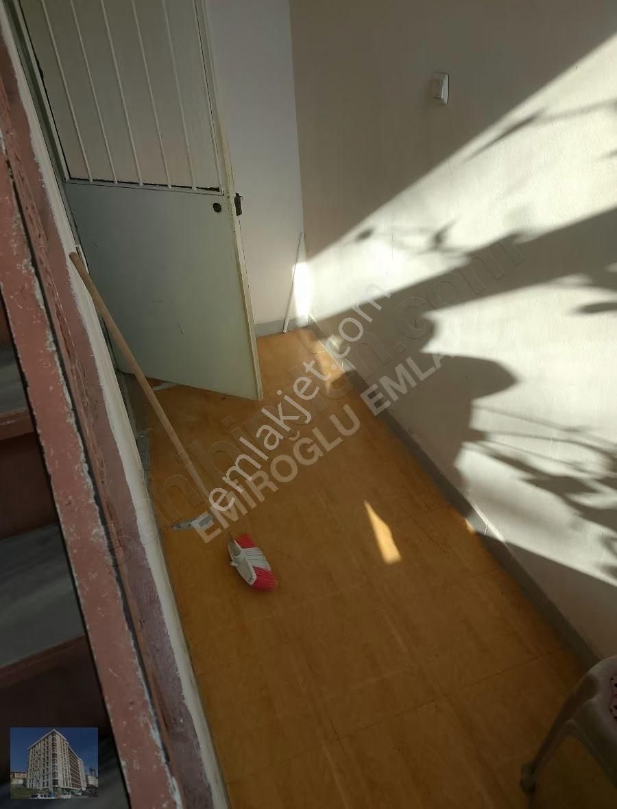 Yedikule Caddesi'nde 3 Katlı 240 Mt Komple Bina 70.000 - Görsel 31