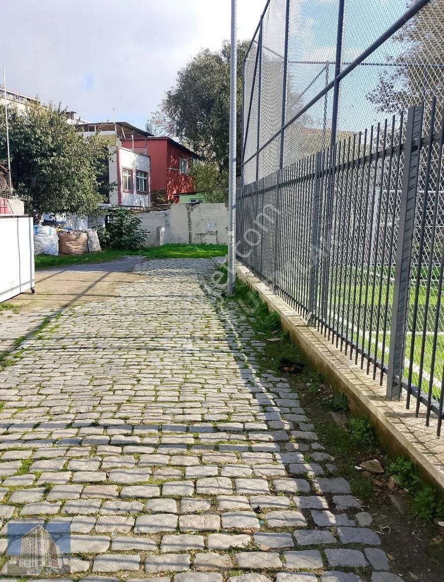 Yedikule Caddesi'nde 3 Katlı 240 Mt Komple Bina 70.000 - Görsel 14