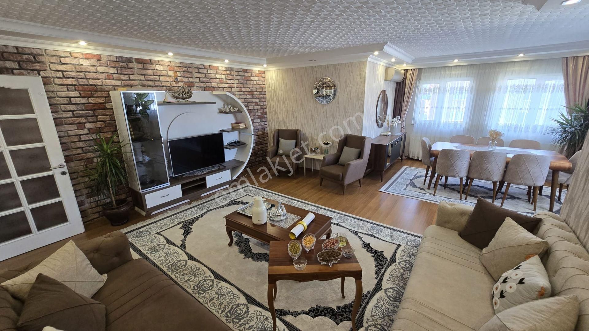 Beylikdüzü Adnan Kahveci Mah. 200 M² İçi Yapılı 4+2 Dubleks Daire - Görsel 3