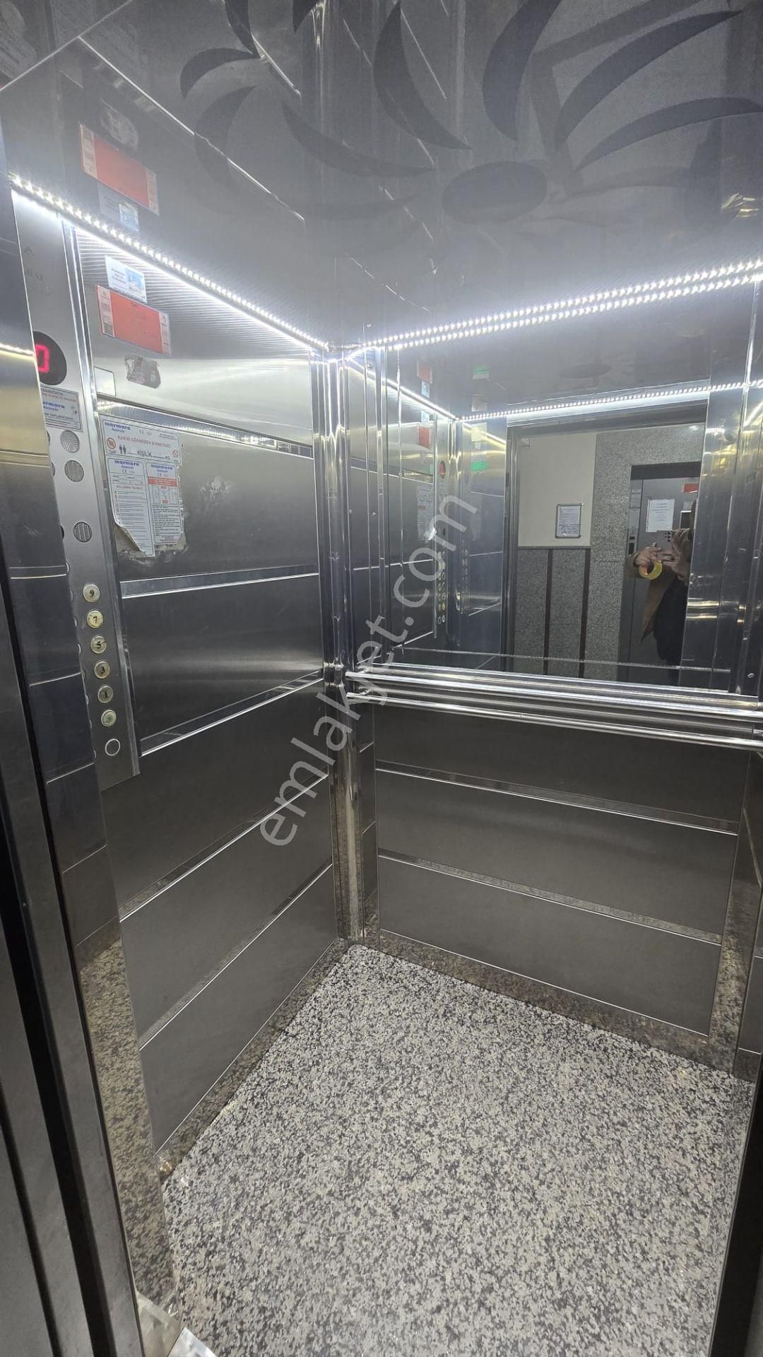 Beylikdüzü Adnan Kahveci Mah. 200 M² İçi Yapılı 4+2 Dubleks Daire - Görsel 33