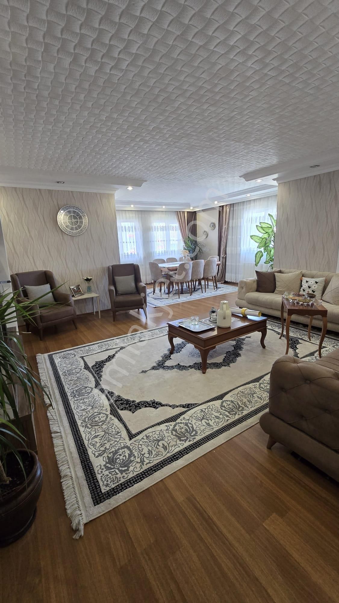 Beylikdüzü Adnan Kahveci Mah. 200 M² İçi Yapılı 4+2 Dubleks Daire - Görsel 2