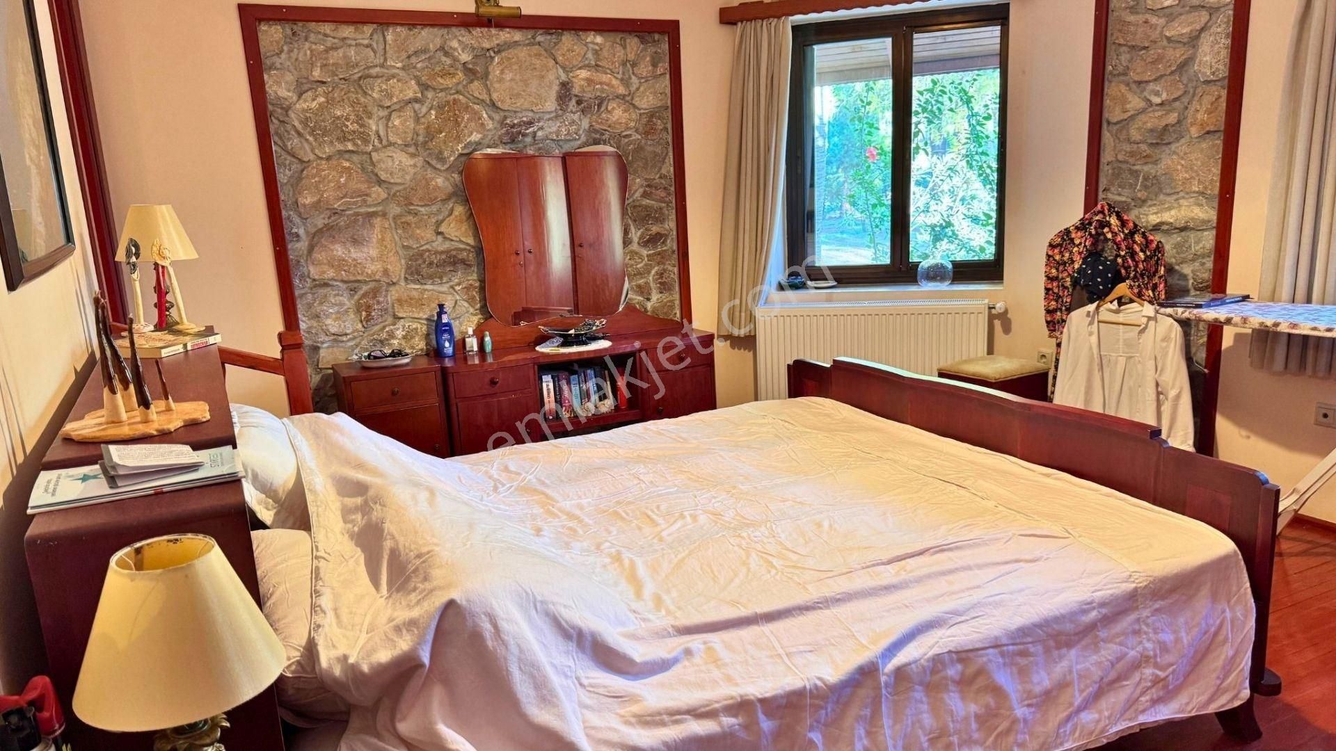 Hisarönü Özel İskeleli 3+1 Taş Villa - Turizm Yatırım Fırsatı - Görsel 14