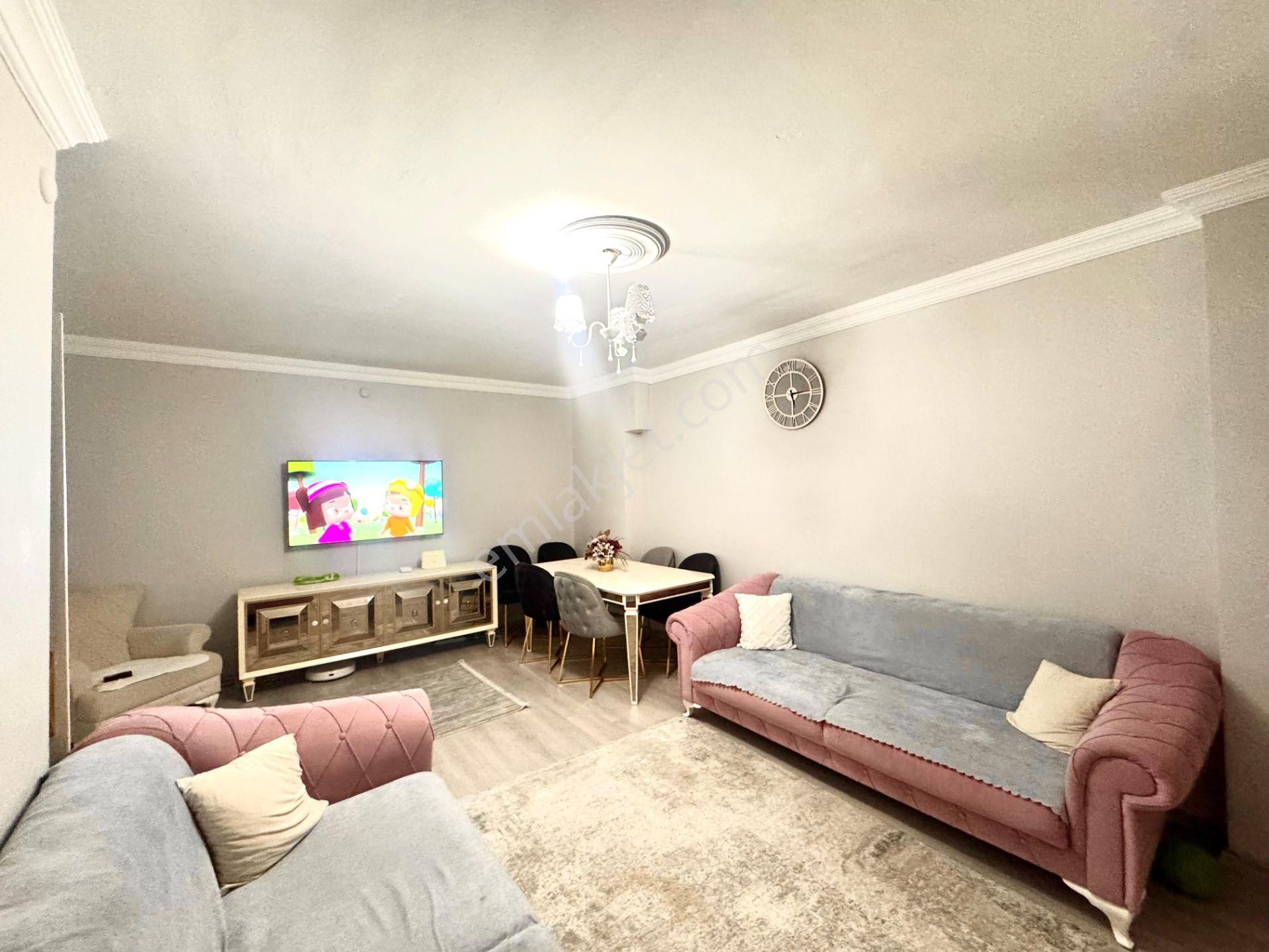 Metroya 1 Dk Mesafede Açık Cepheli Geniş Kullanışlı Daire - Görsel 4