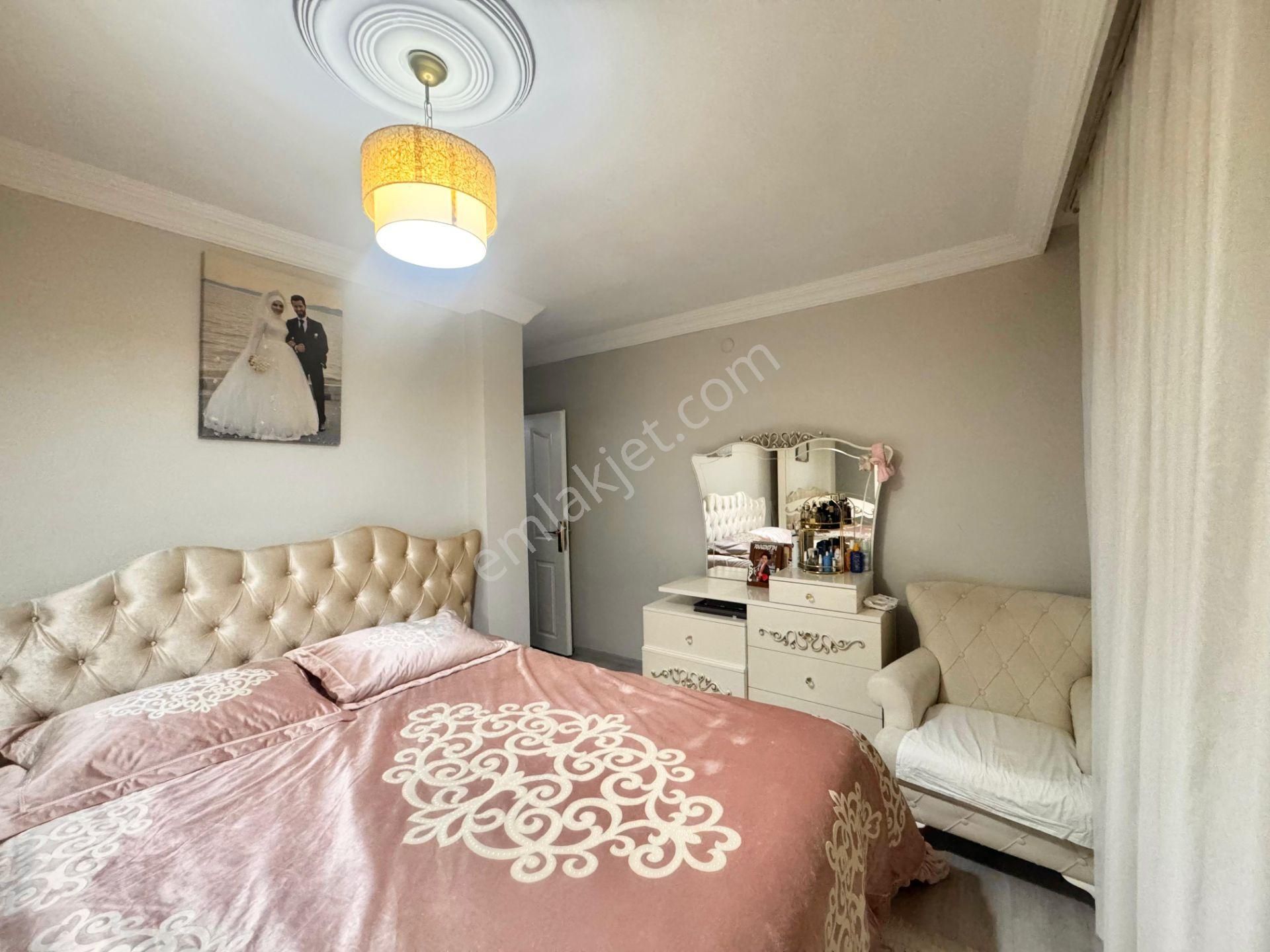 Metroya 1 Dk Mesafede Açık Cepheli Geniş Kullanışlı Daire - Görsel 9