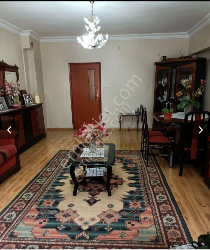 Fatih'in Kalbinde 3+1 Ara Kat Satılık Daire - Görsel 3