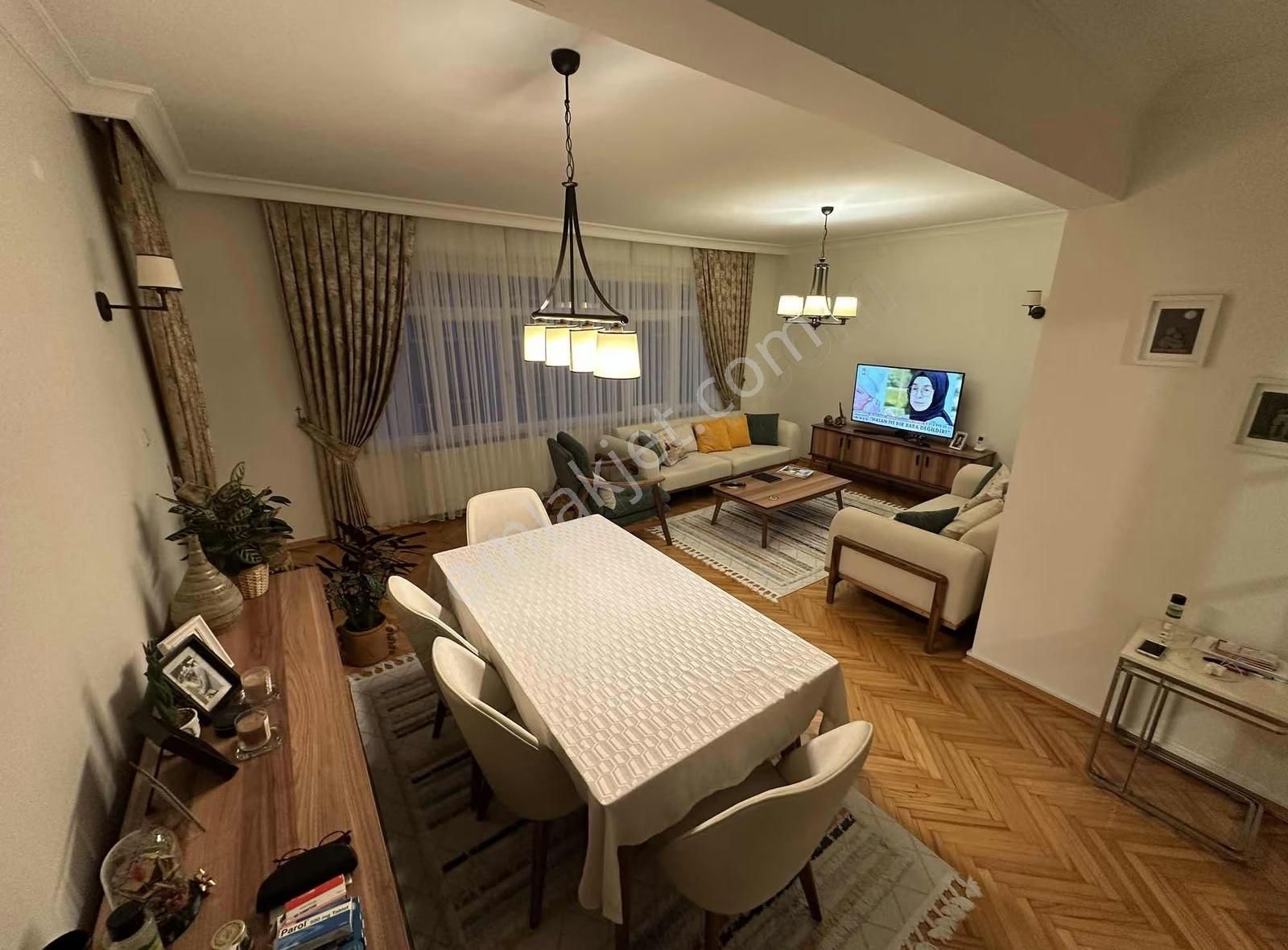 Asariye Emlaktan Beşiktaş Çırağan'da Satılık Daire