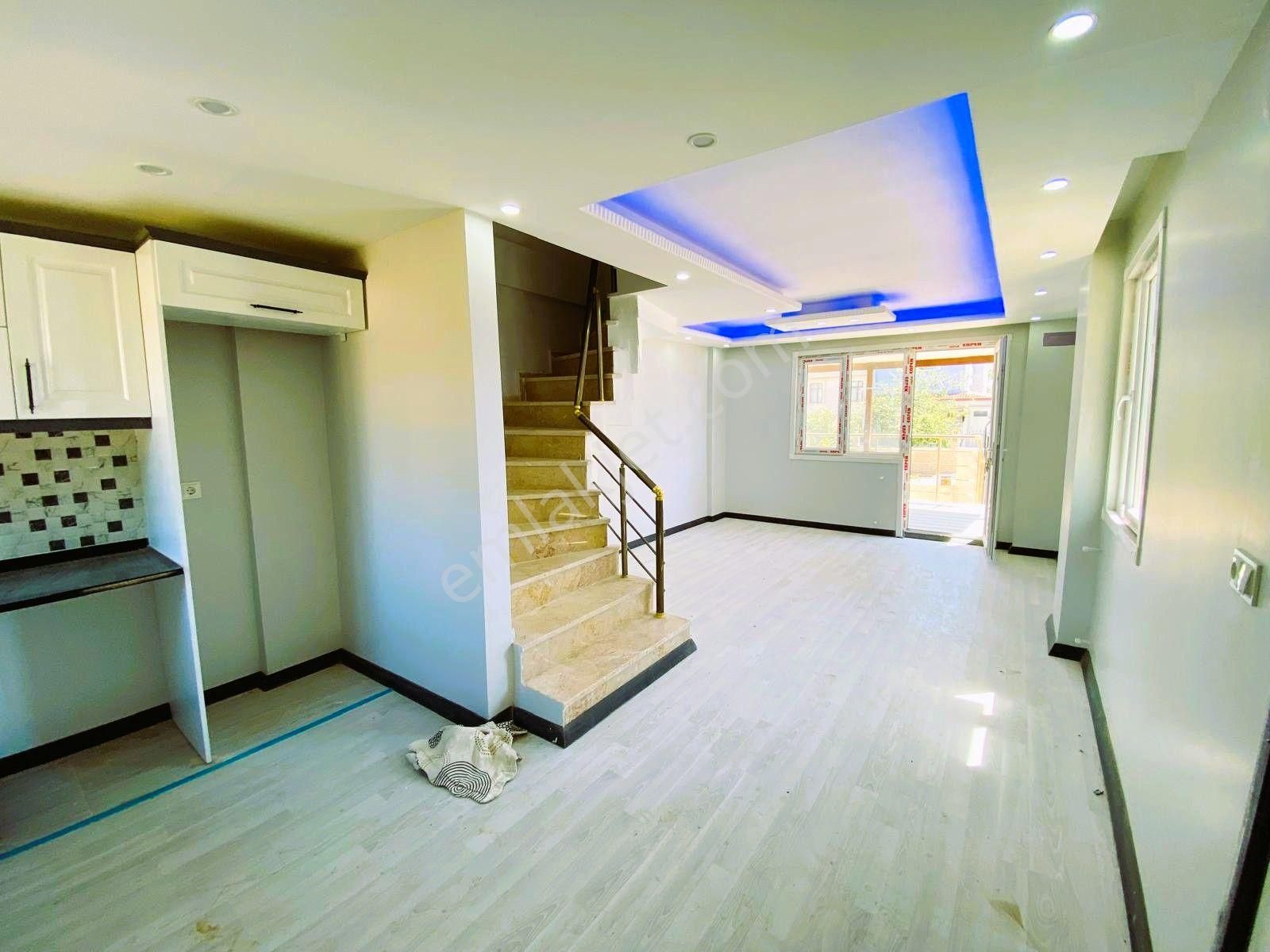 Yeniçiftlikte Denize Çok Yakın Mesafede Merkezi Konumda 2+1 Villa Yazlık - Görsel 18