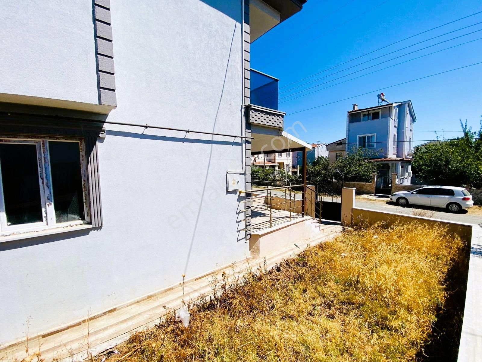 Yeniçiftlikte Denize Çok Yakın Mesafede Merkezi Konumda 2+1 Villa Yazlık - Görsel 20