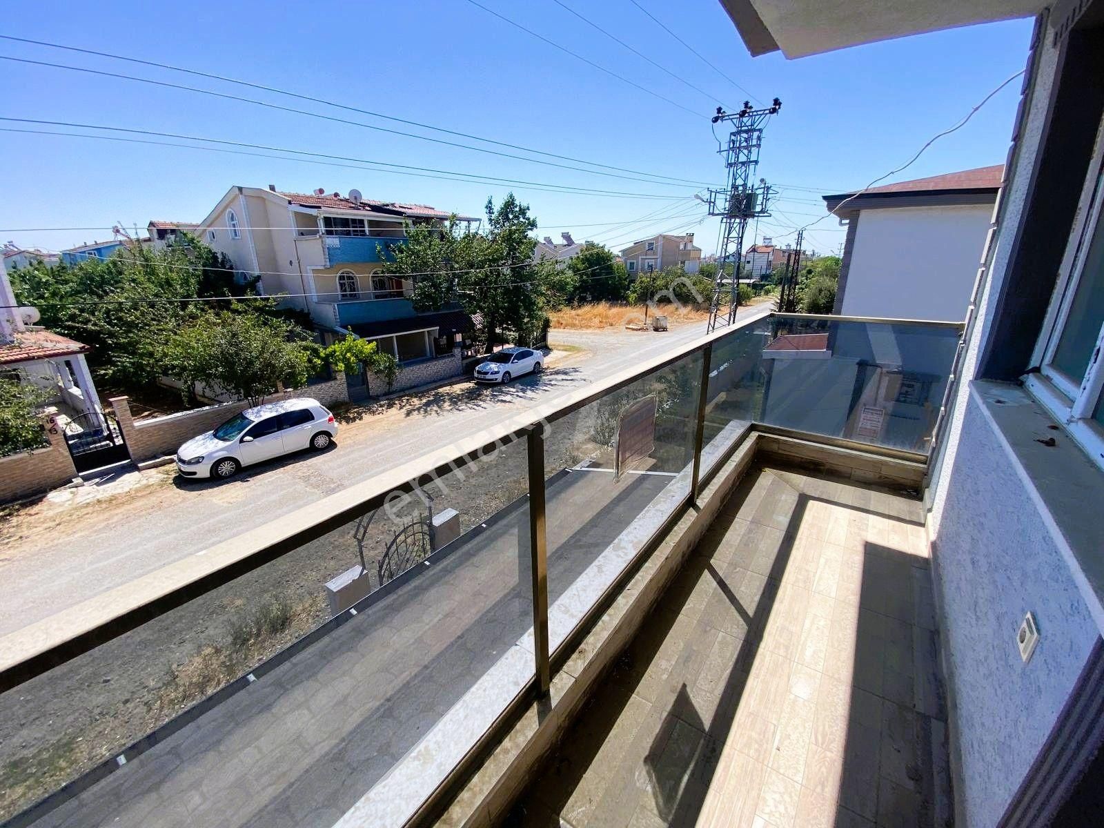 Yeniçiftlikte Denize Çok Yakın Mesafede Merkezi Konumda 2+1 Villa Yazlık - Görsel 15