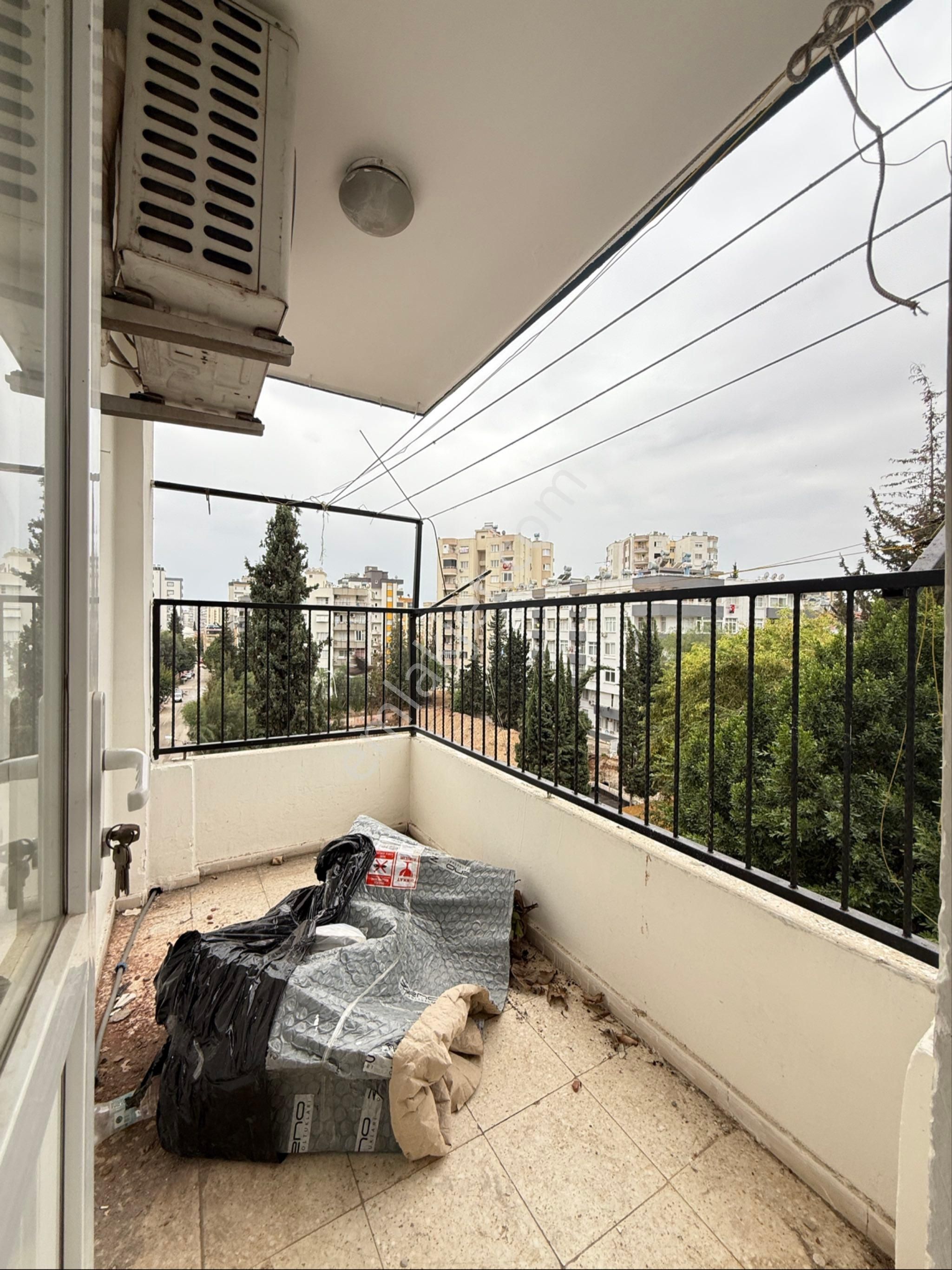 Remint’den Mahfesiğmaz Mahalelsinde 3*1 Kapalı Mutfak Dirrk Hasarsız Satılık Daire Kaçmaz Fiyat!! - Görsel 4