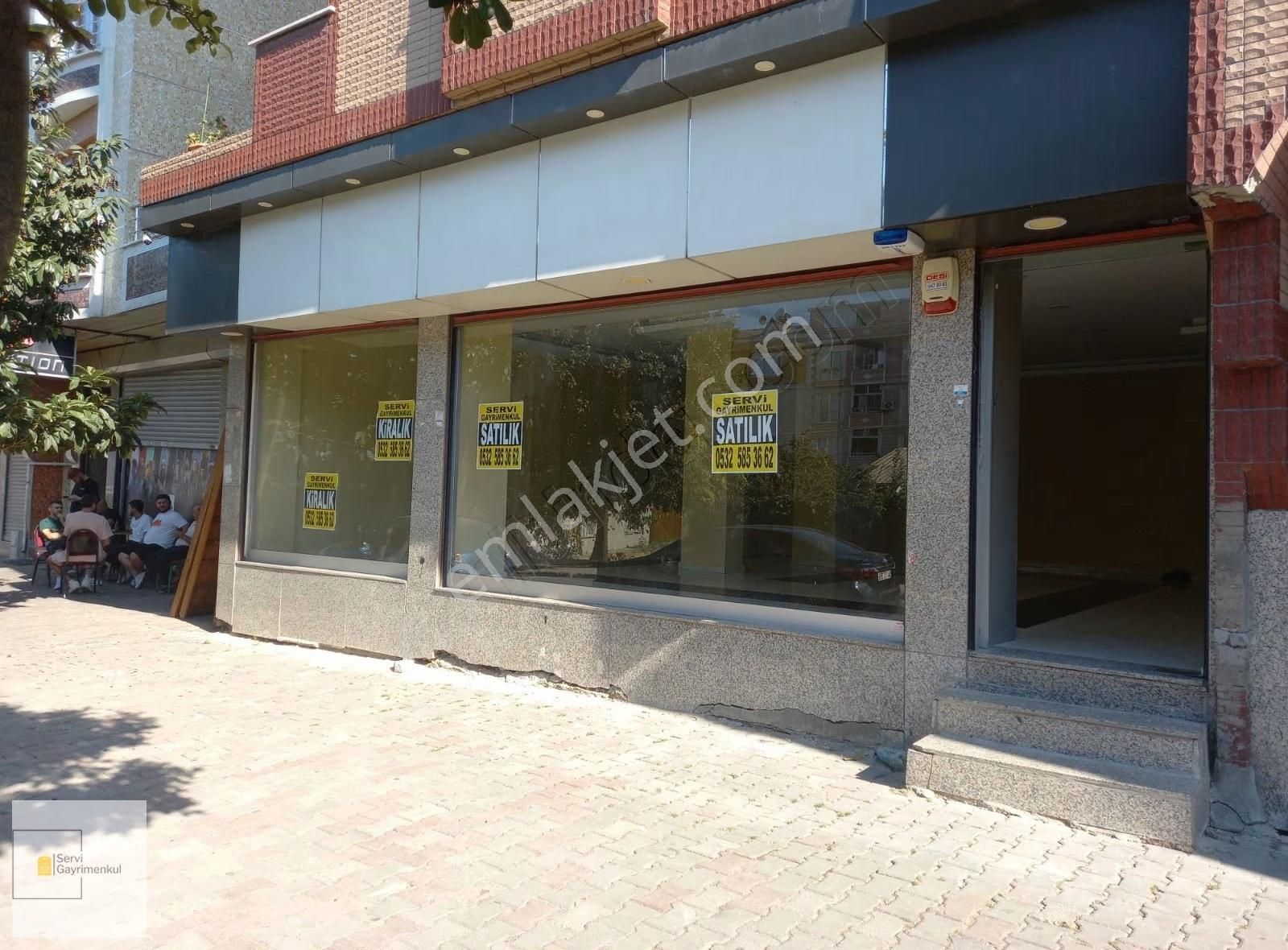Bağcılar Kazım Karabekir De 240 M² Depolu Dükkan
