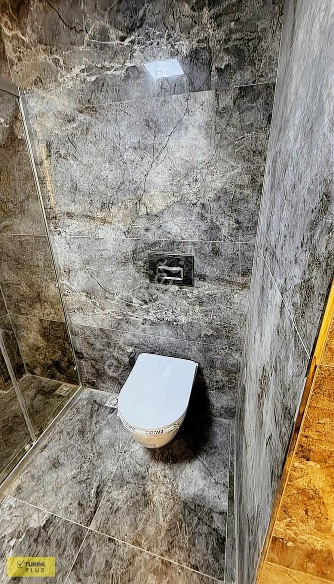 Bahçelievlere'de Yeni Bina'da Sıfır Ebeveyn Banyolu 3+1 Daire - Görsel 4