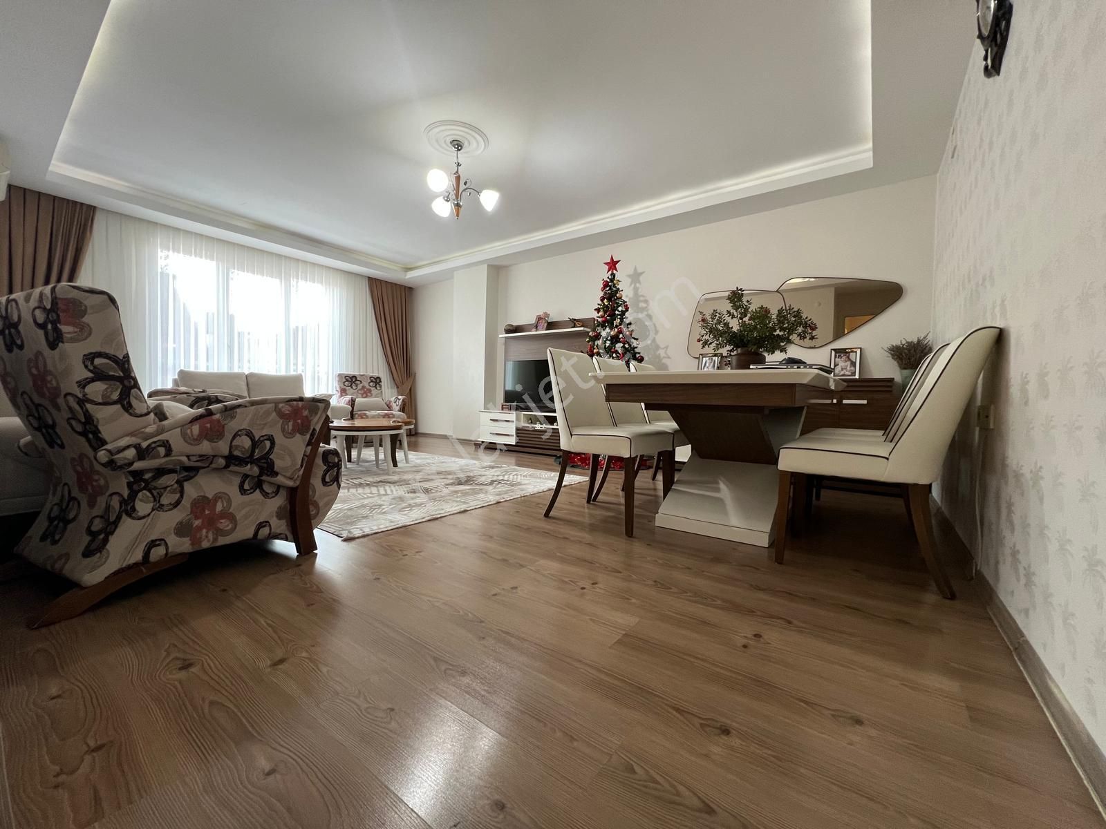 Kocasinan Merkez Mahallesinde Satılık Dubleks Daire Çift Girişli 4+2 İskanlı