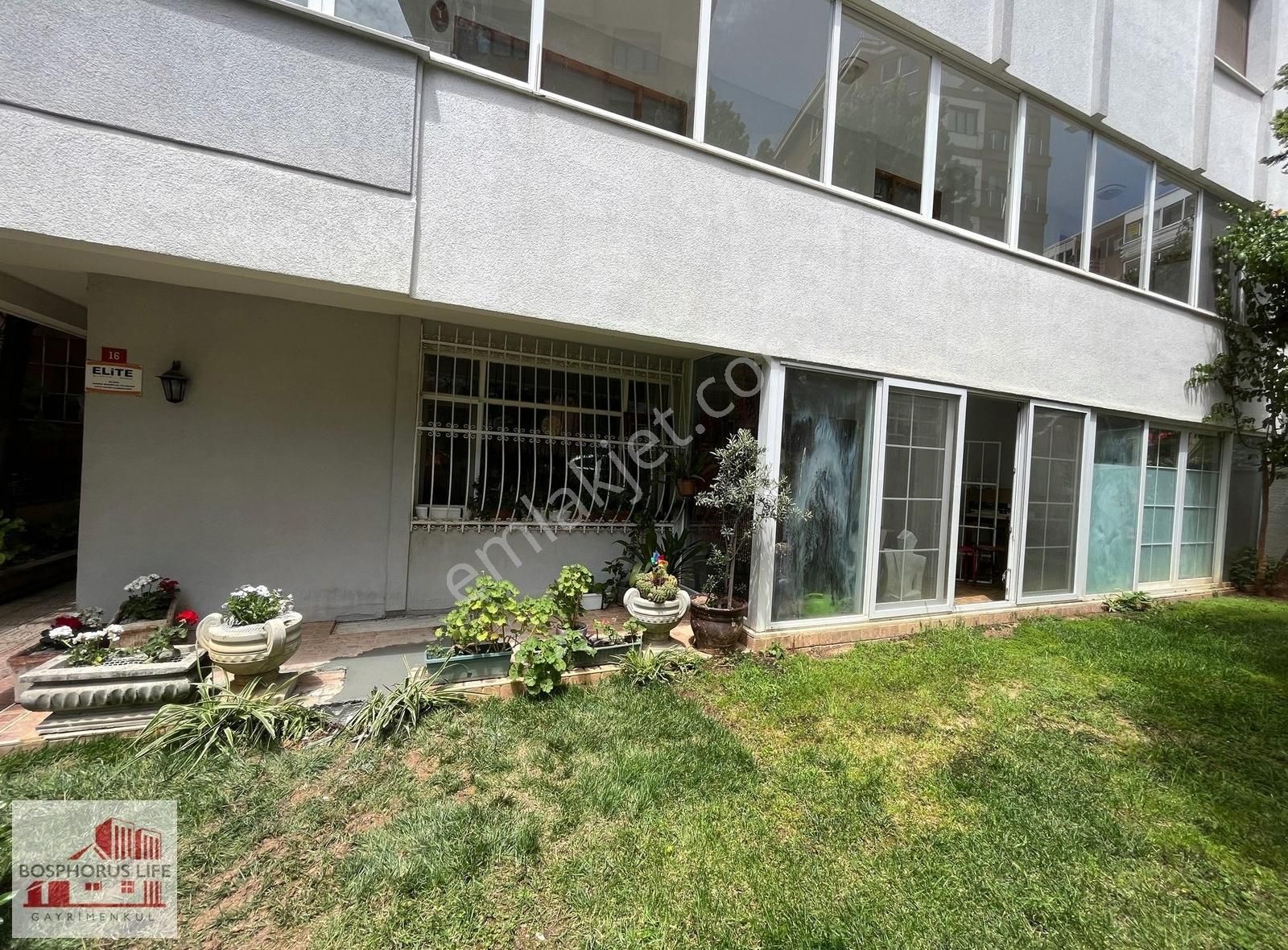 Süreyyapaşa Da Geniş 2+1 Bahçe Katı Ferah Daire