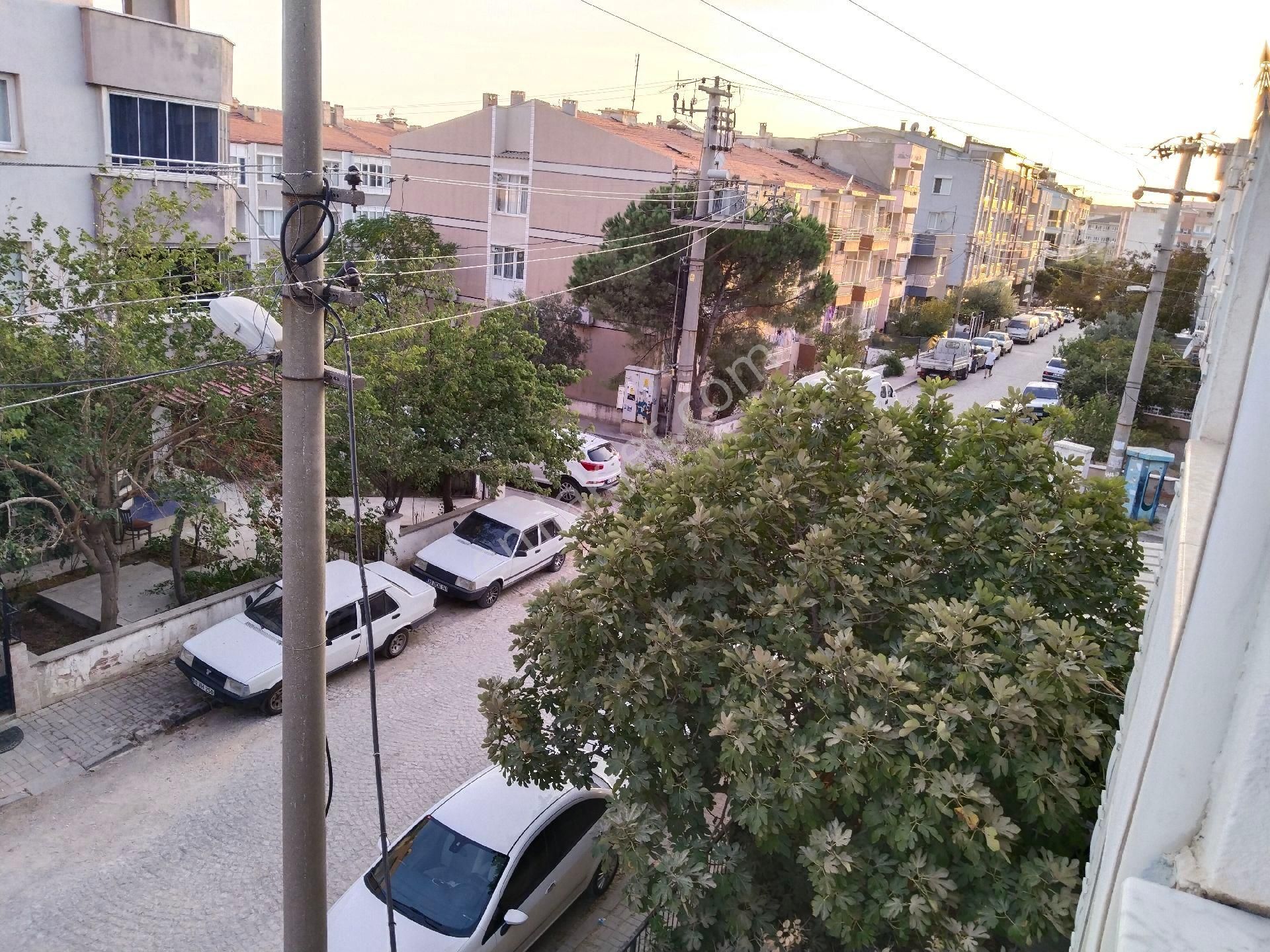 Bergama Fatih Mah Doğalgazlı Kapalı Mutfak Ara 2.kat 2+1 Geniş Kiralık Daire - Görsel 15