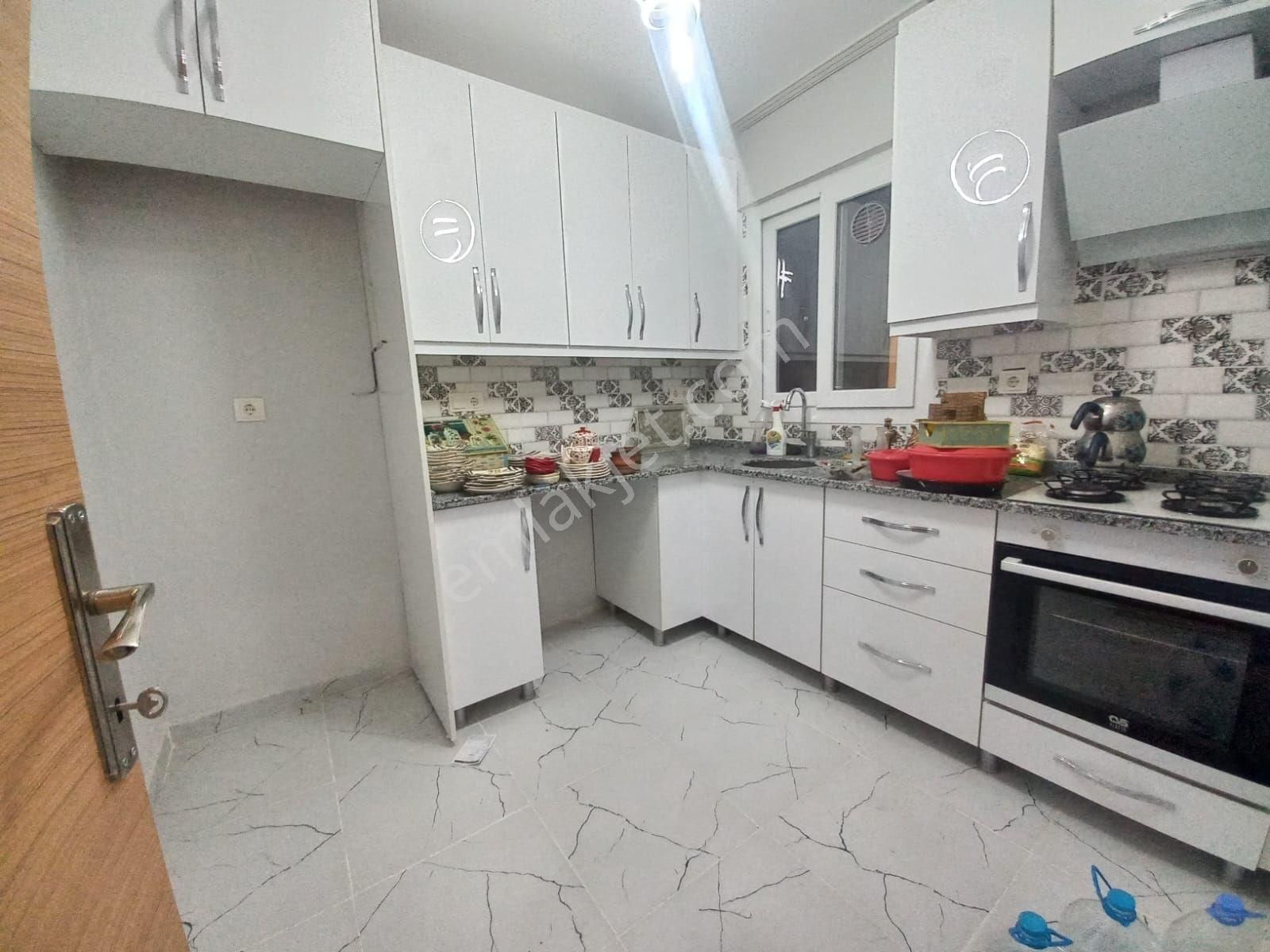 Bergama Fatih Mah Doğalgazlı Kapalı Mutfak Ara 2.kat 2+1 Geniş Kiralık Daire - Görsel 6