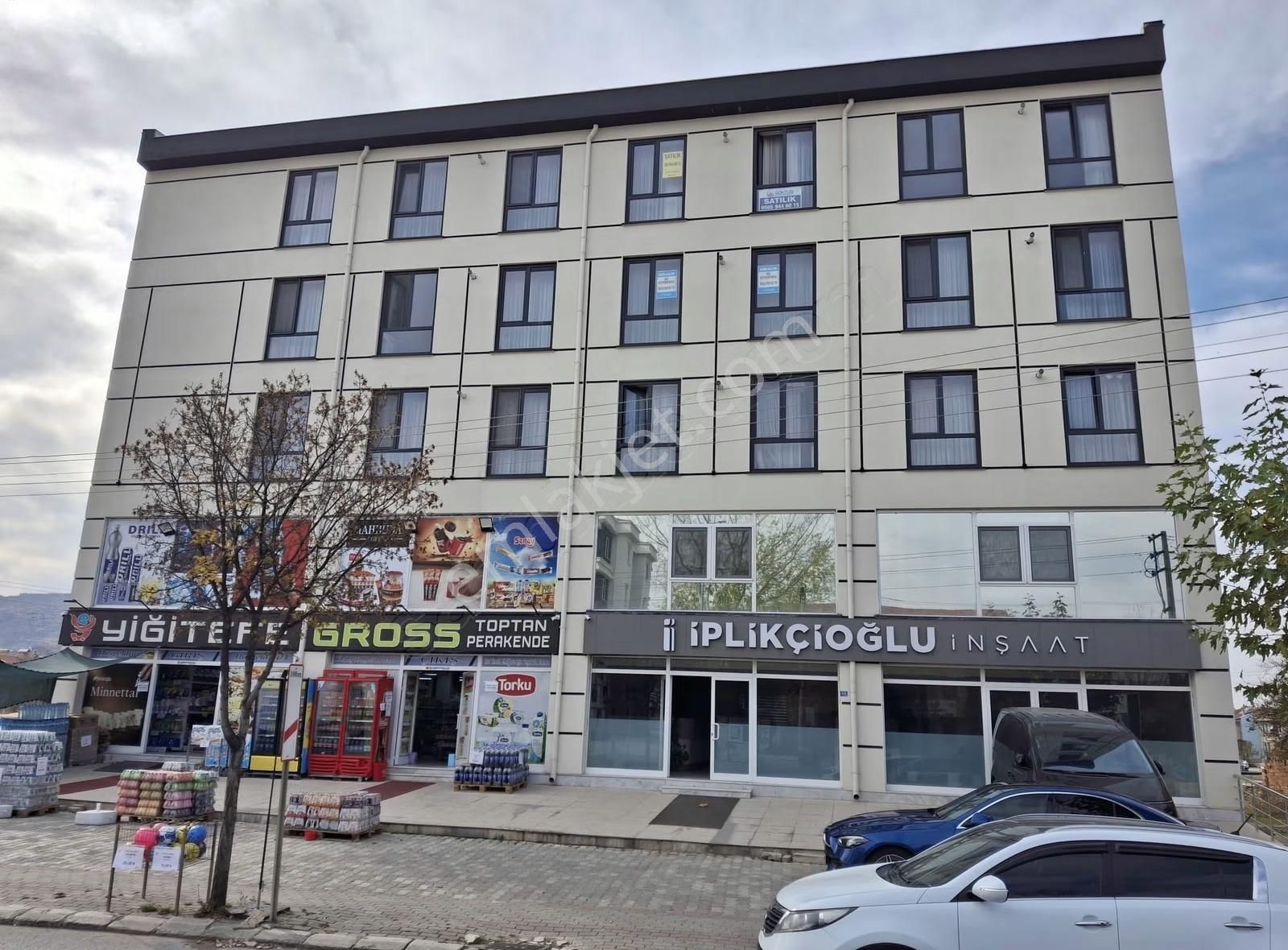 Satılık 2+1 Eşyalı Lüks Daire Üniversite Yolu Arakat Cadde Üstü - Görsel 23