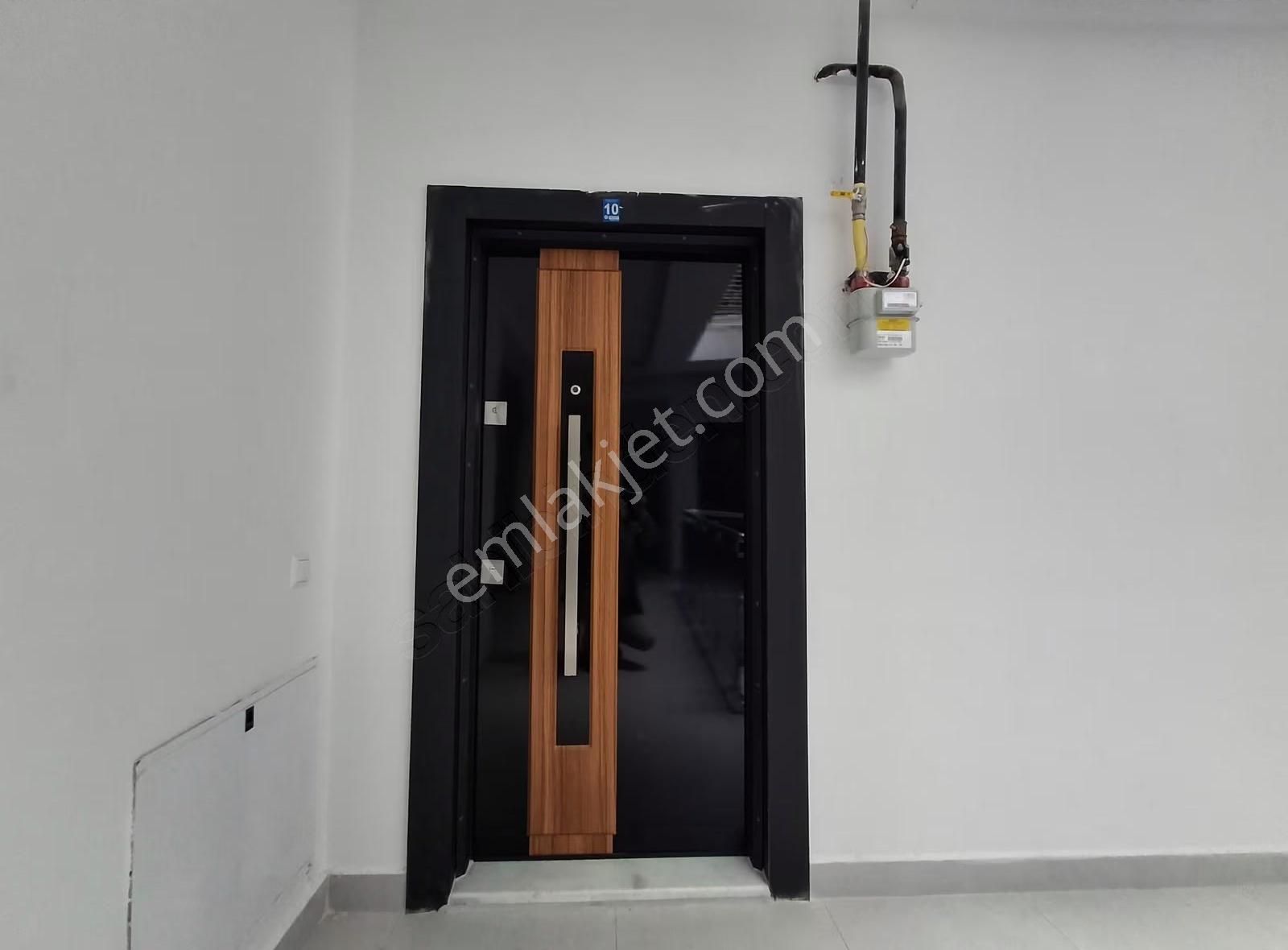 Satılık 2+1 Eşyalı Lüks Daire Üniversite Yolu Arakat Cadde Üstü - Görsel 2