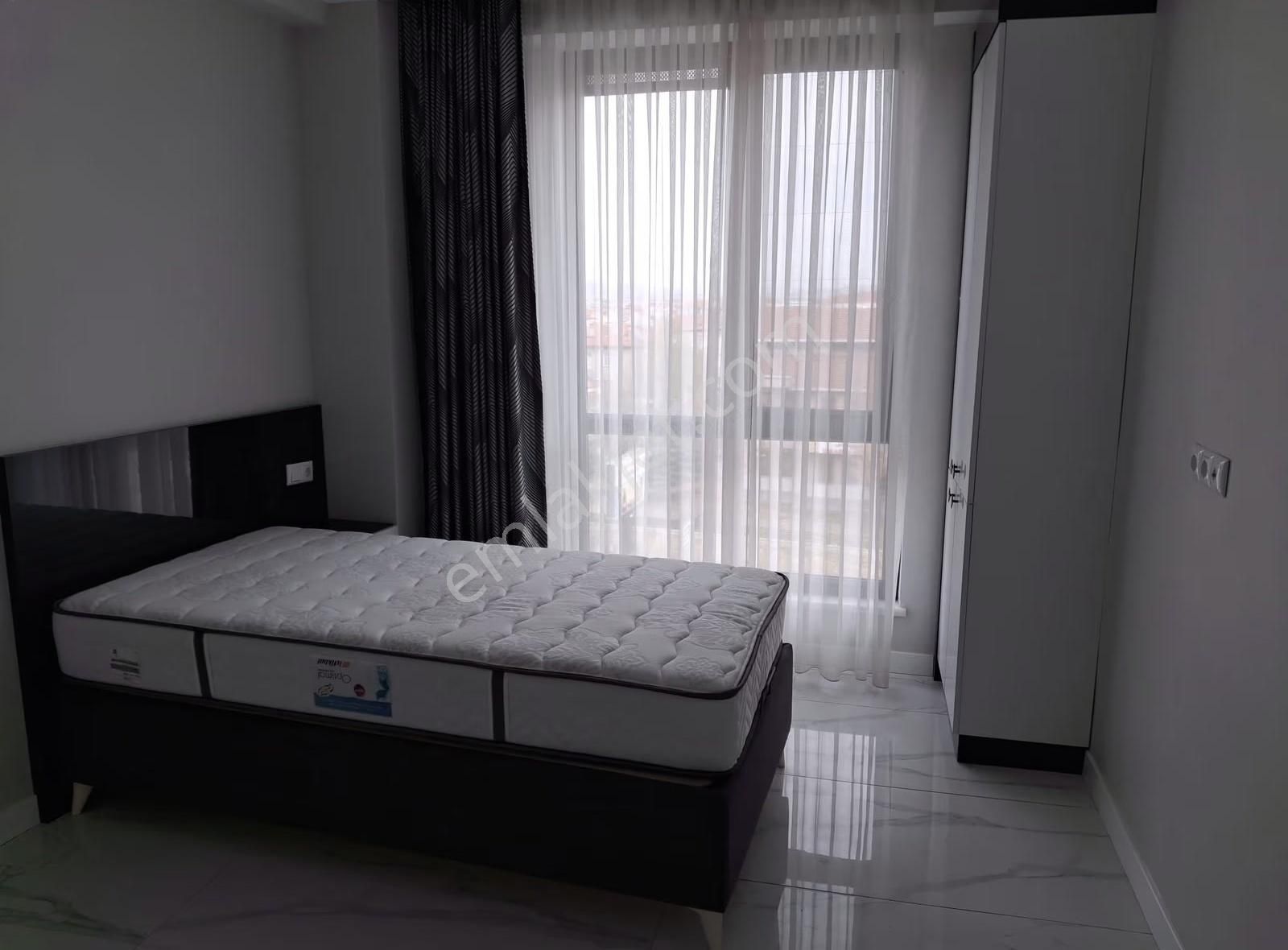 Satılık 2+1 Eşyalı Lüks Daire Üniversite Yolu Arakat Cadde Üstü - Görsel 3