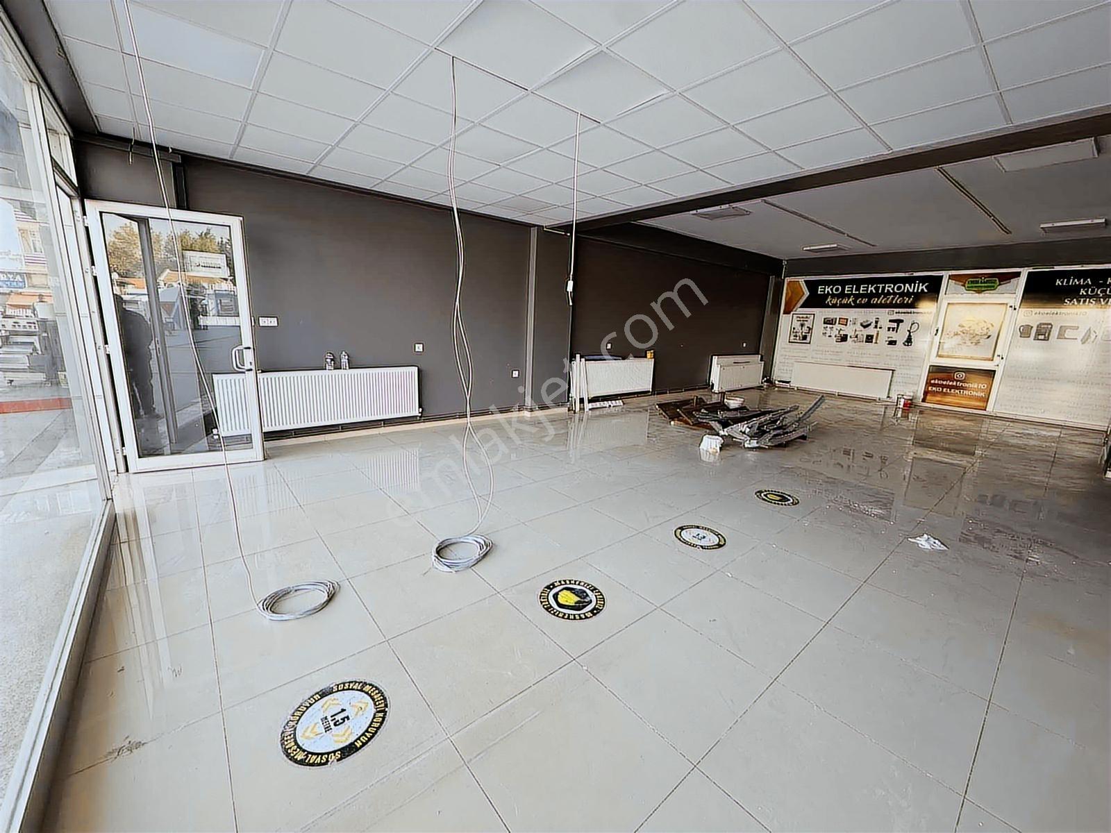 Karesi Avm De Merkezi Bir Konumda Kiralık Dükkan - Görsel 3