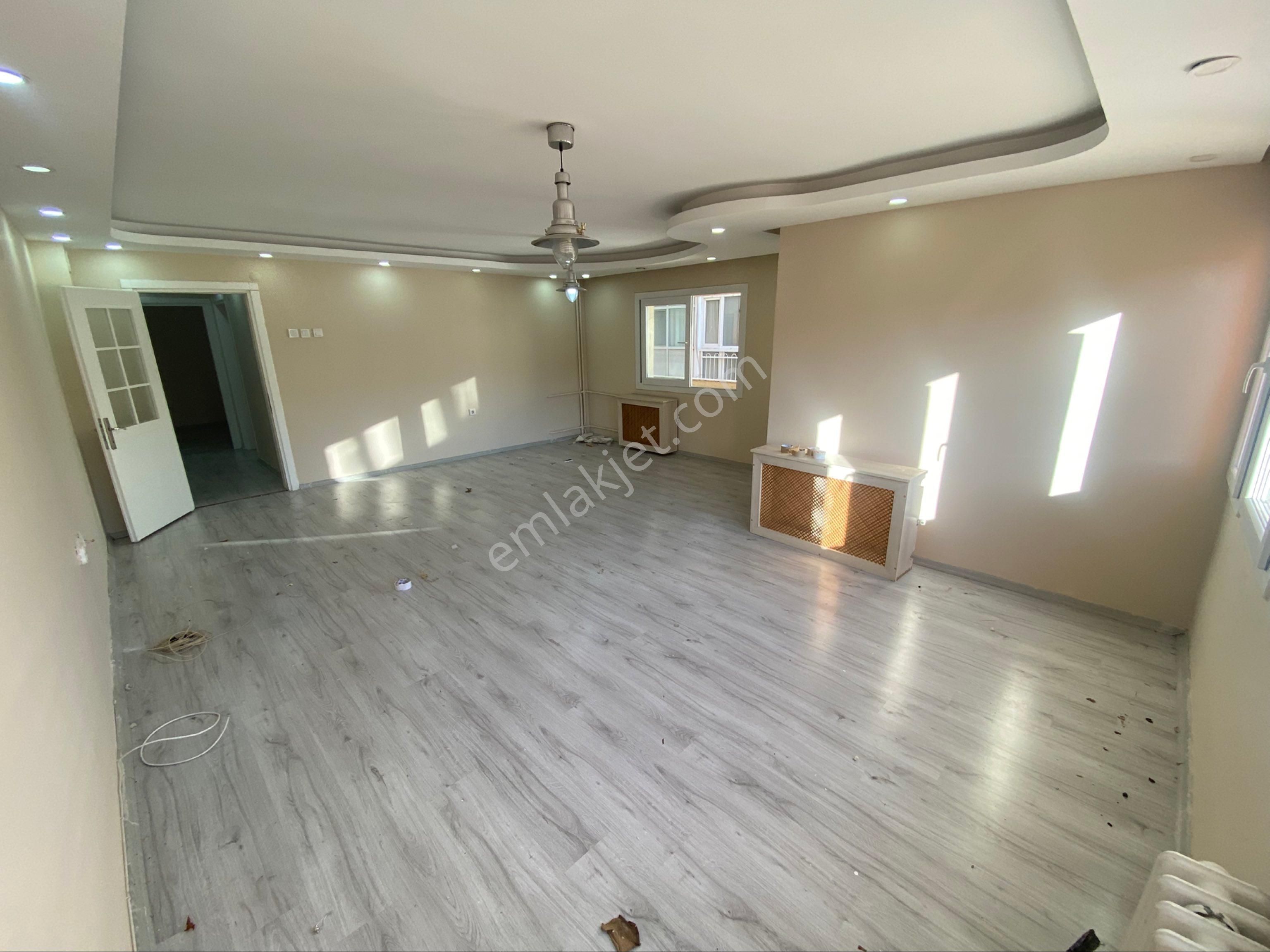 İnönü Caddesinin En Prestijli Yerinde 3+1 Net 145m2 Asansörlü Satılık Daire! - Görsel 2