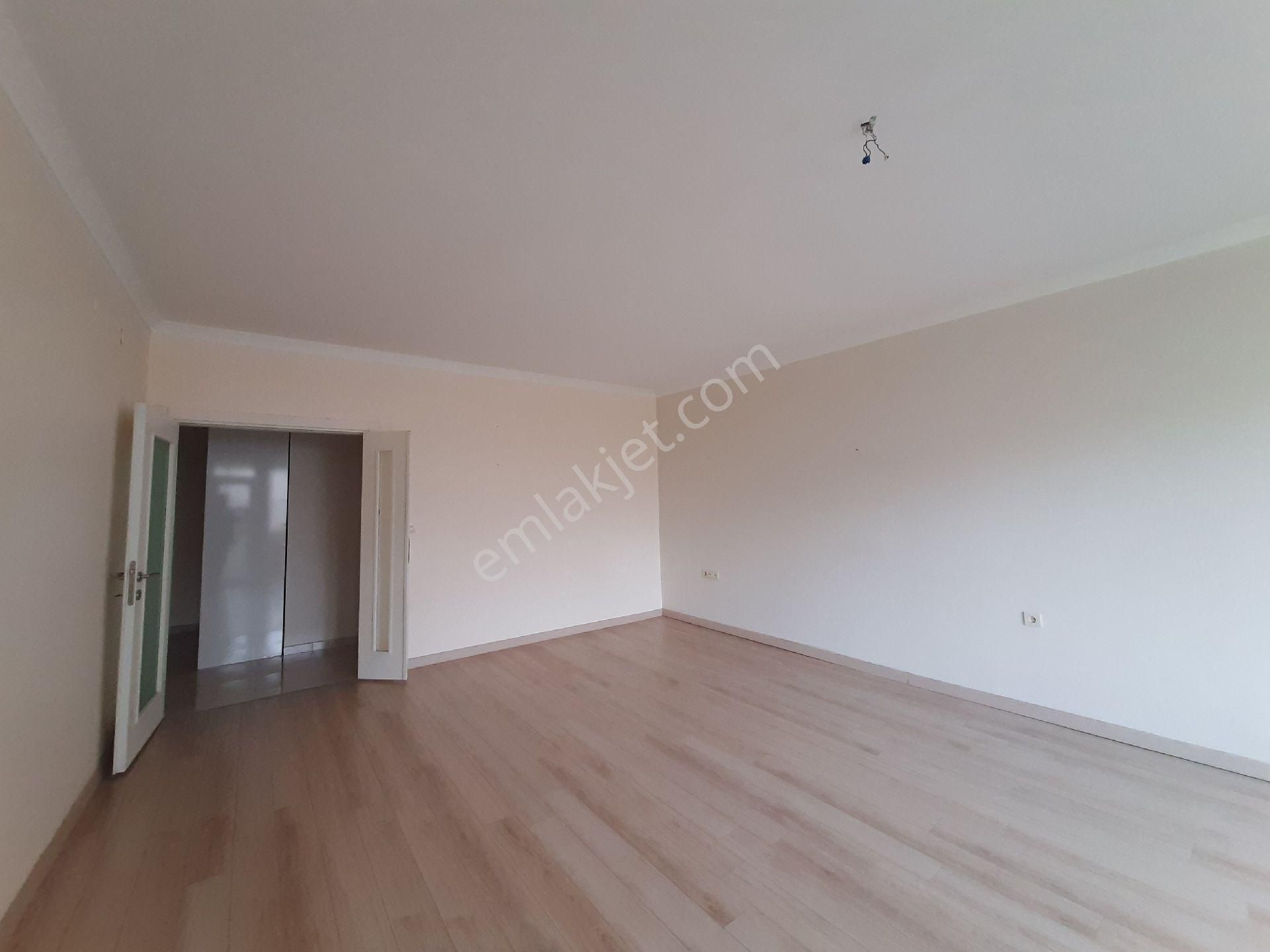 Etimesgut Yenibağlıca Mahallesinde Kiralık 4+1daire - Görsel 15