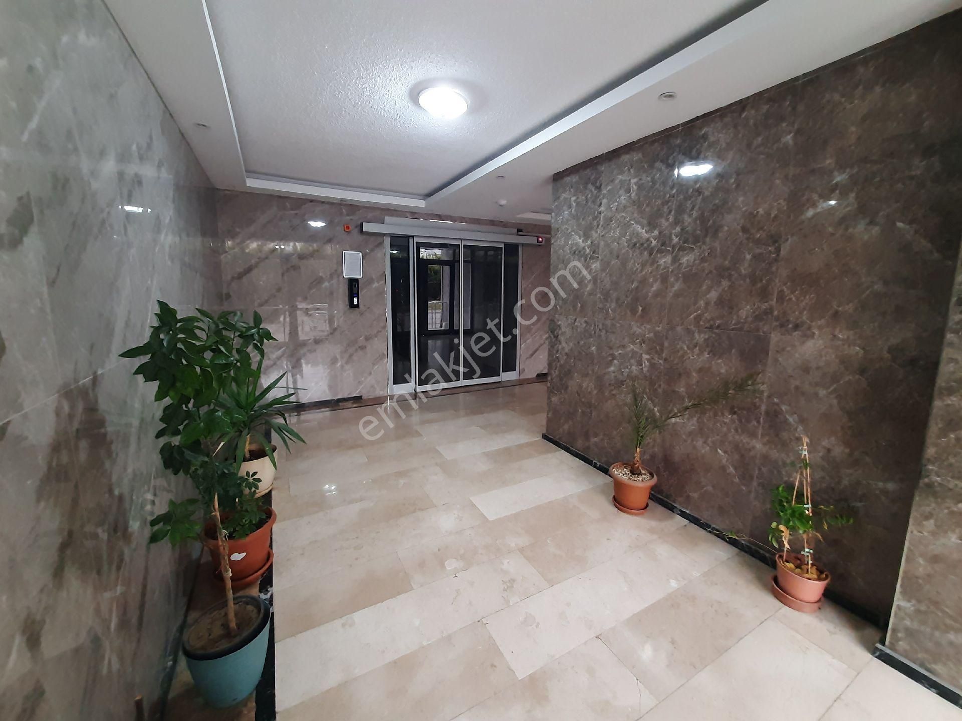 Etimesgut Yenibağlıca Mahallesinde Kiralık 4+1daire - Görsel 4