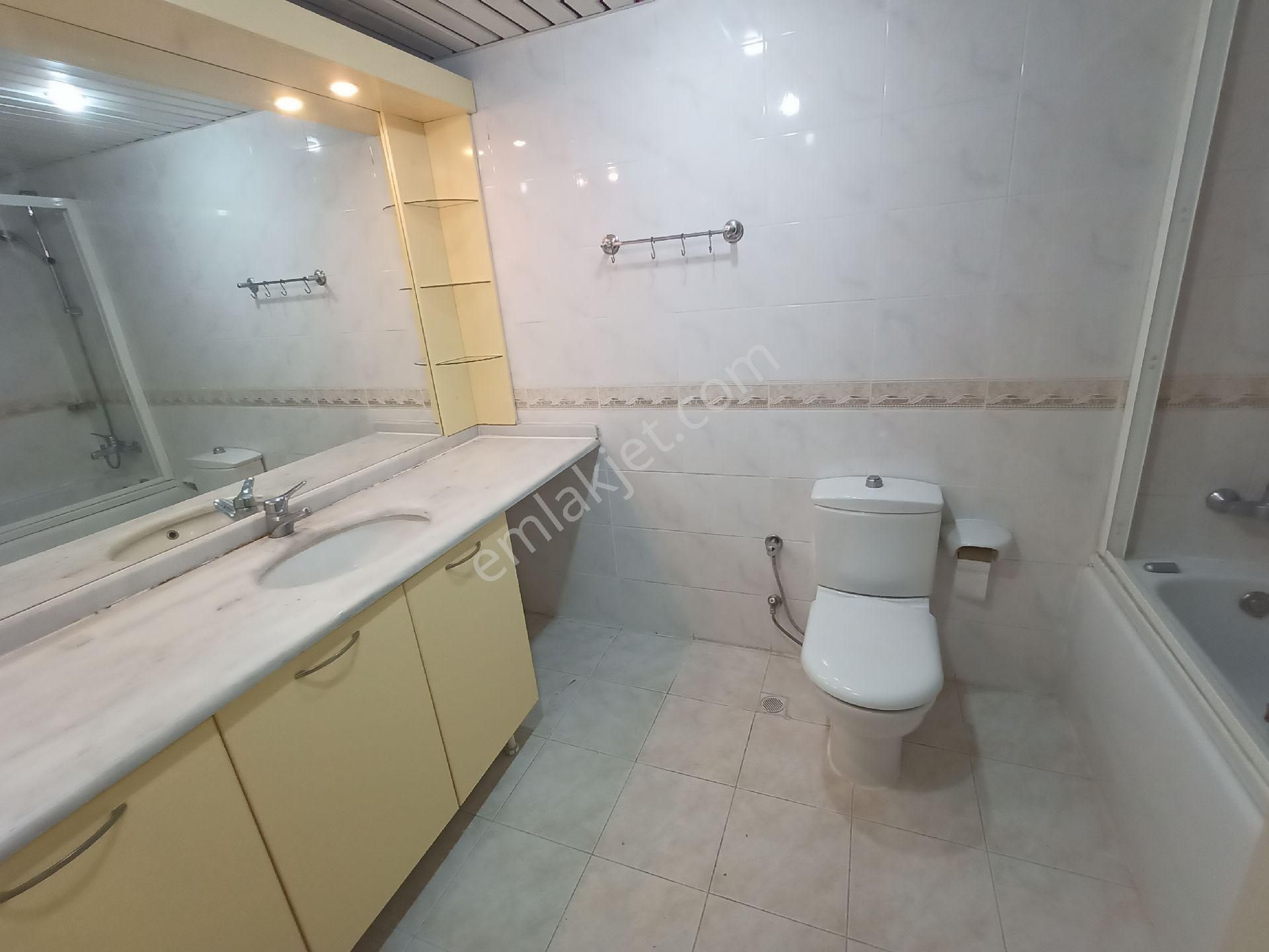 Kaçmaz Emlak Cumhuriyet Mah.yasemin Park Kiralık Manzaralı 3+1 Daire - Görsel 25