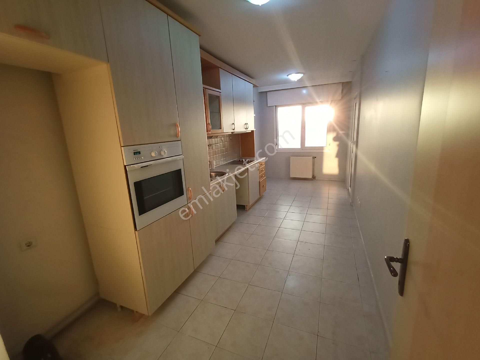 Kaçmaz Emlak Cumhuriyet Mah.yasemin Park Kiralık Manzaralı 3+1 Daire - Görsel 5