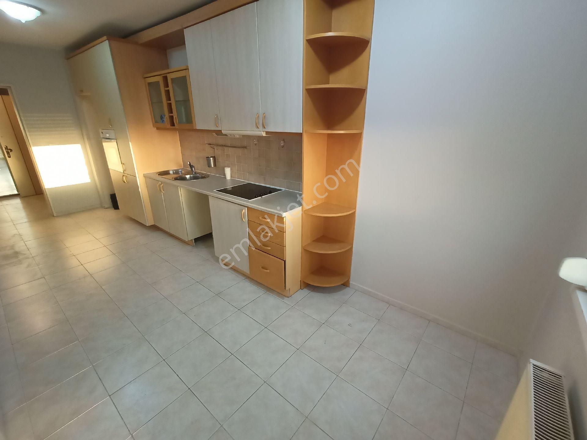 Kaçmaz Emlak Cumhuriyet Mah.yasemin Park Kiralık Manzaralı 3+1 Daire - Görsel 7
