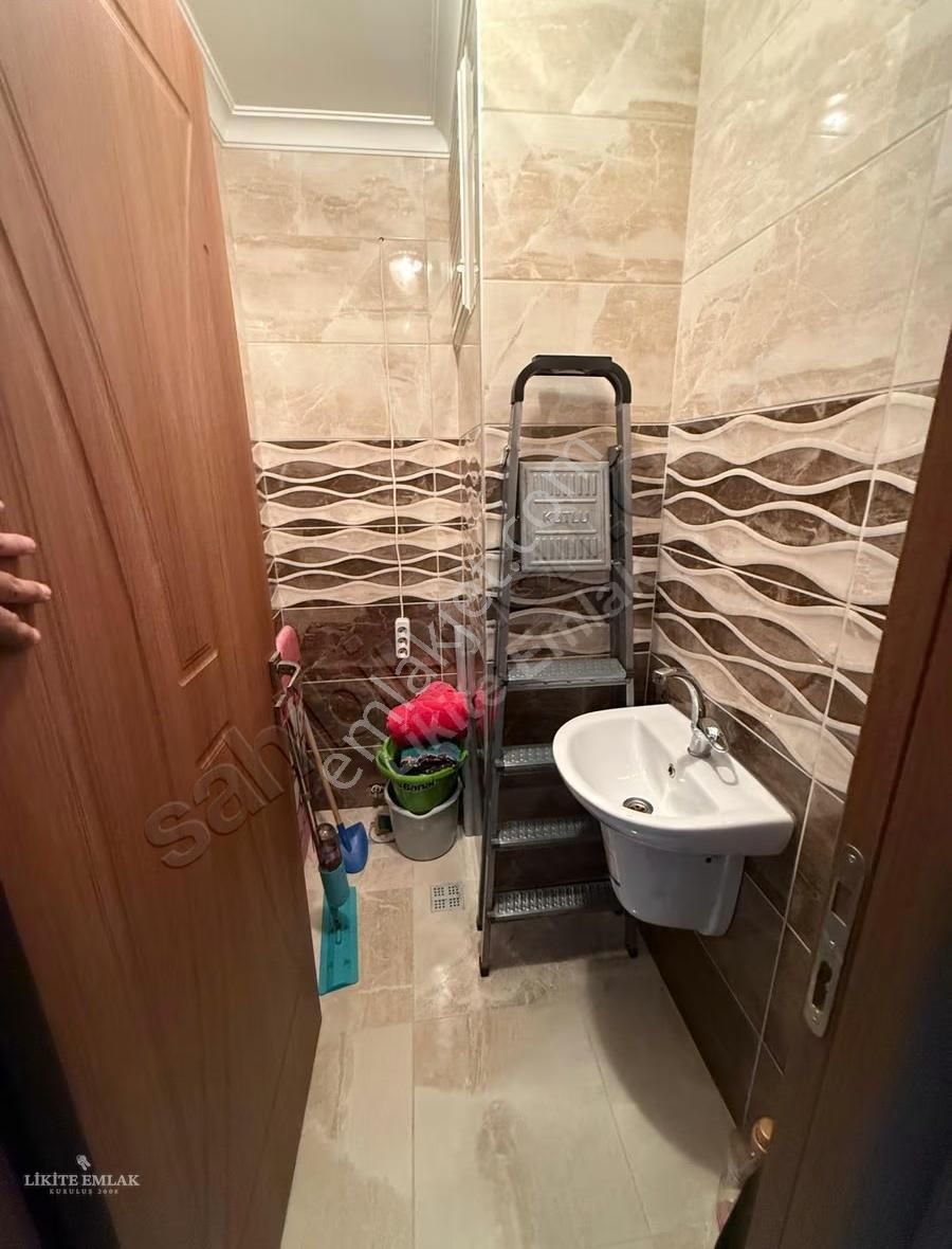 Likite Emlak'tan Subaşı Merkezde Eşyalı Kiralık 3+1 - Görsel 2