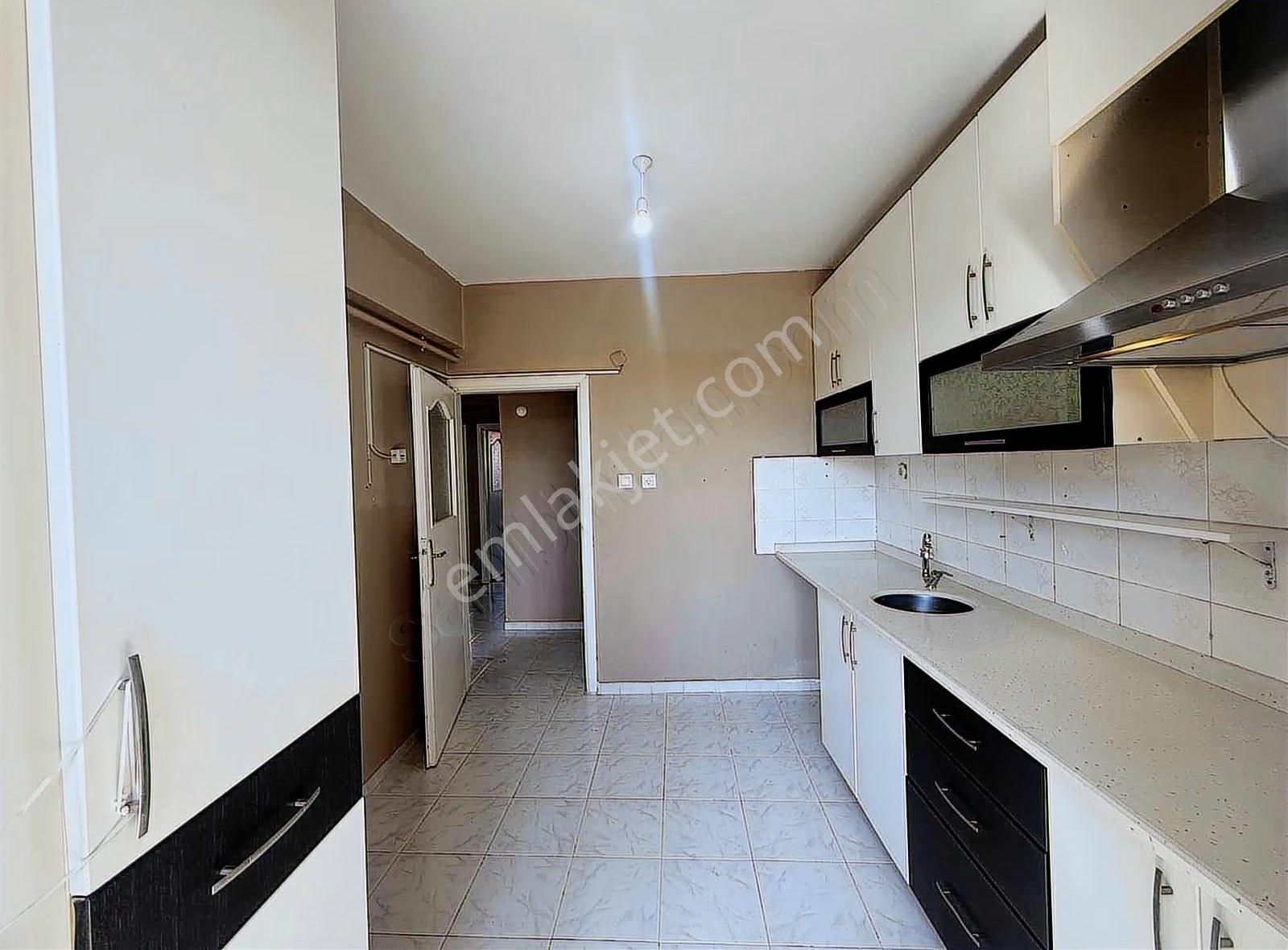 Halkalı Merkez Mh Kiralık 90m2 2+1 5.kat Güney Cephe Daire