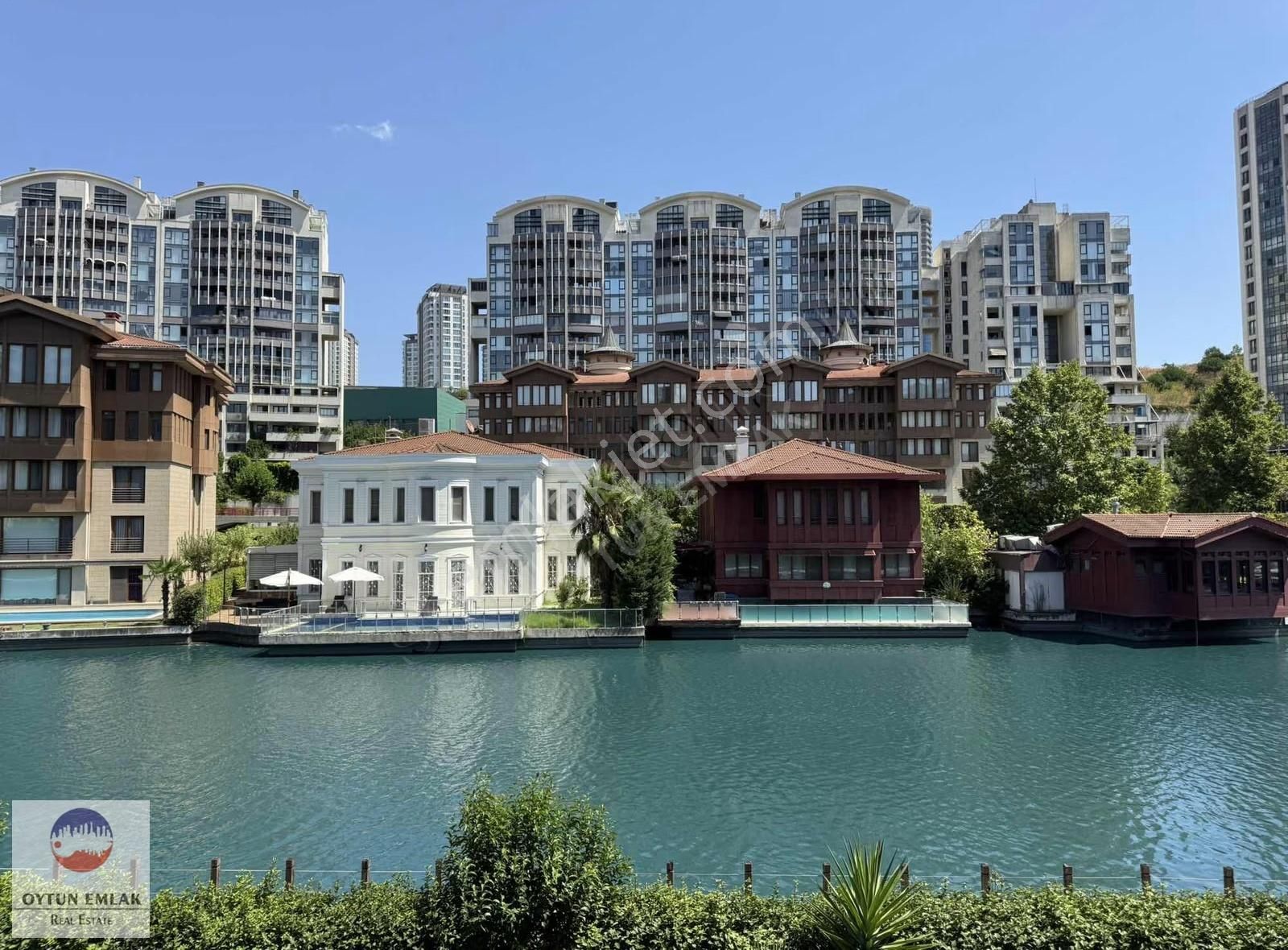 Bosphorus Cıty İçi Tadilatlı Satılık 4+1 Yalı Dairesi 220 M²